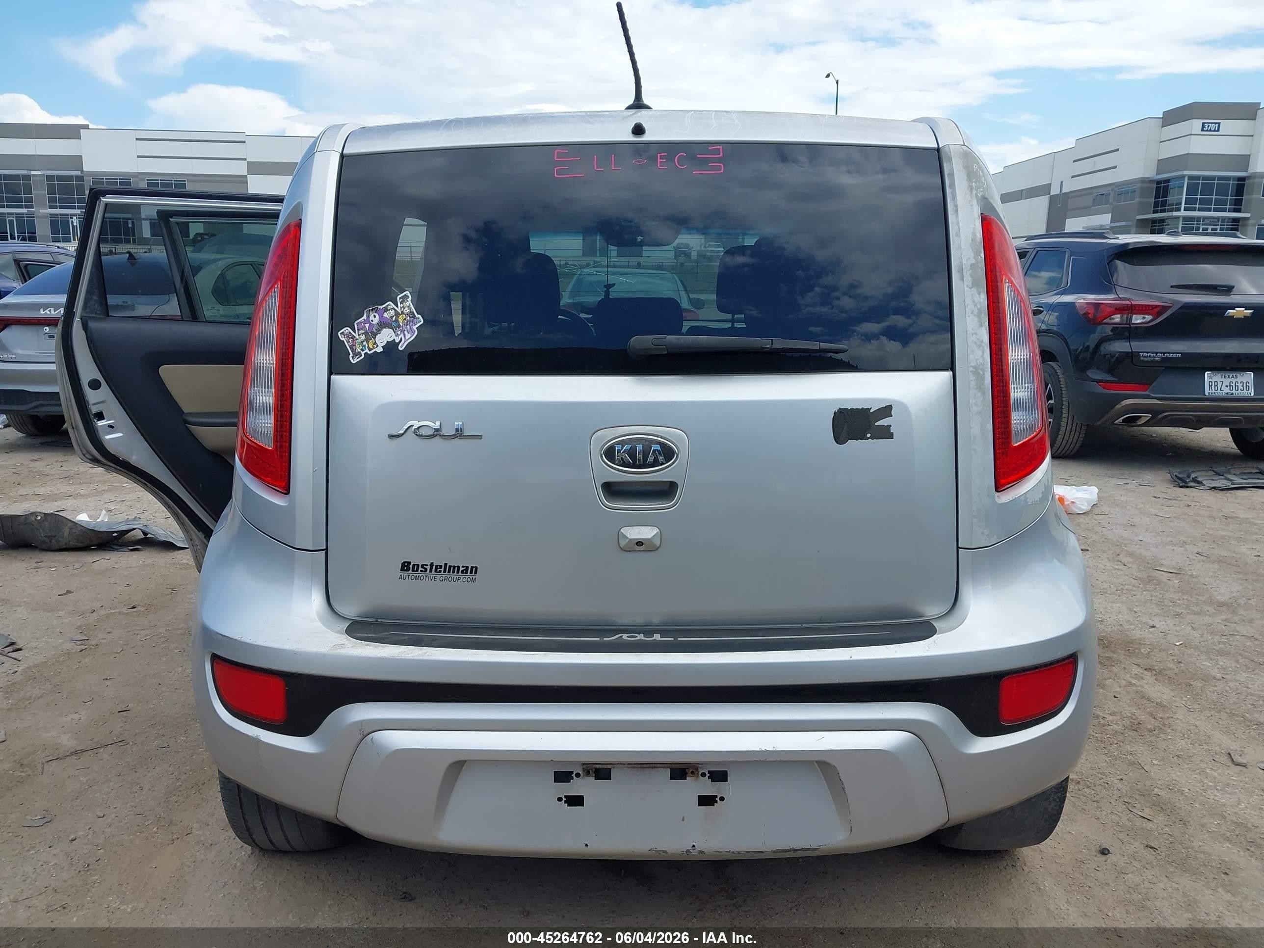 2012 Kia Soul ! Серебряный vin: KNDJT2A65C7415854