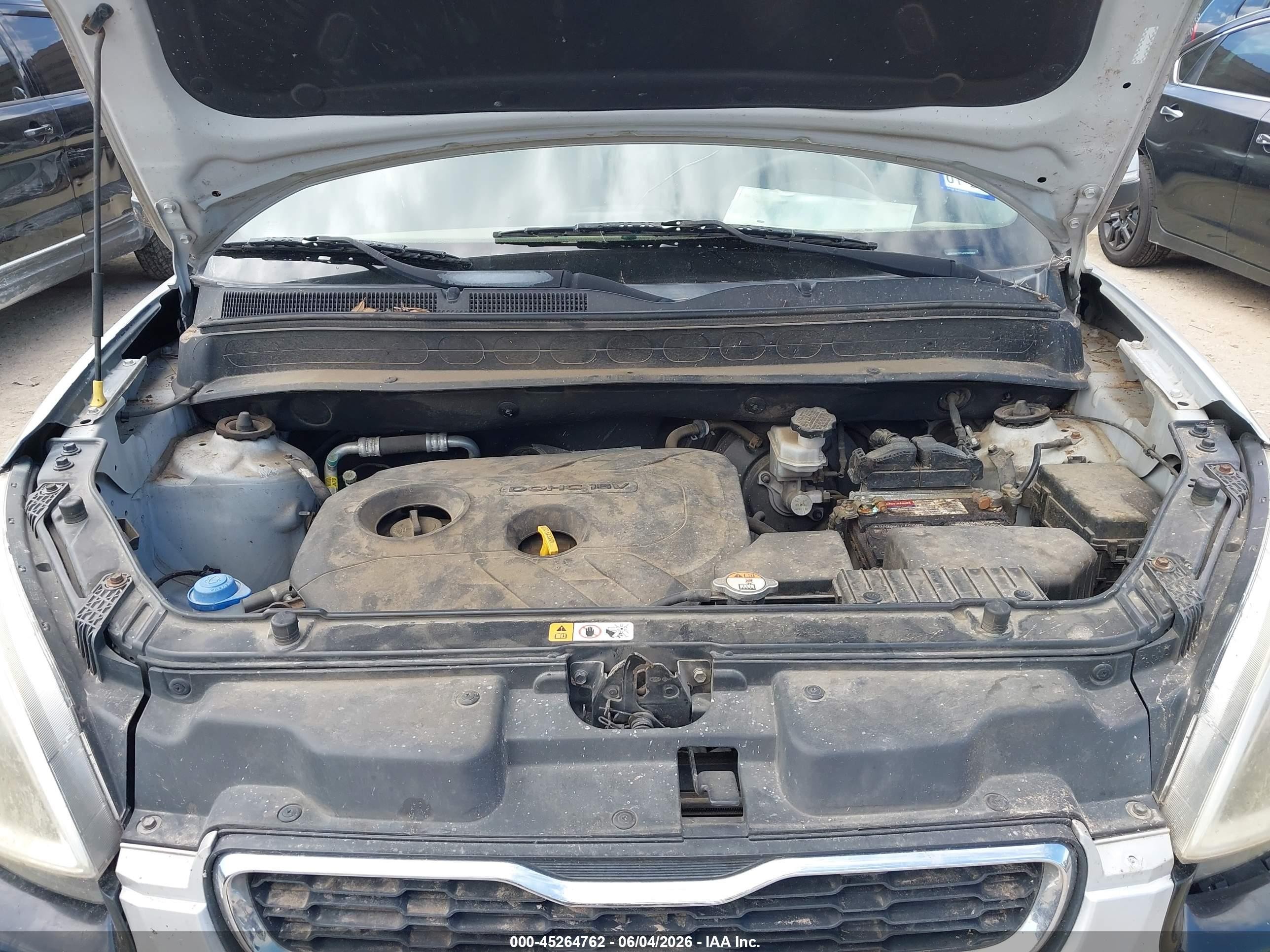 2012 Kia Soul ! Серебряный vin: KNDJT2A65C7415854