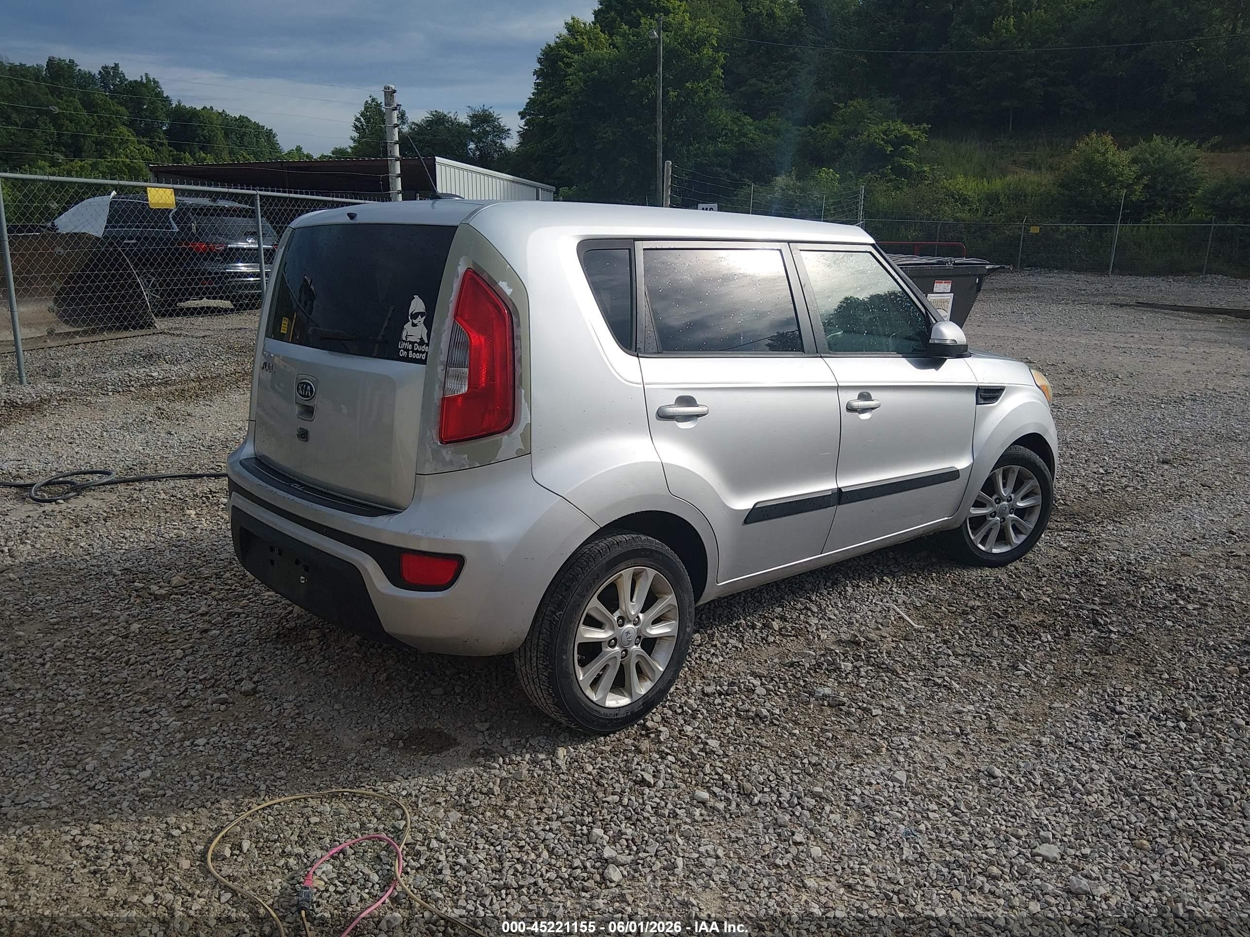 2012 Kia Soul + Silver vin: KNDJT2A65C7430810