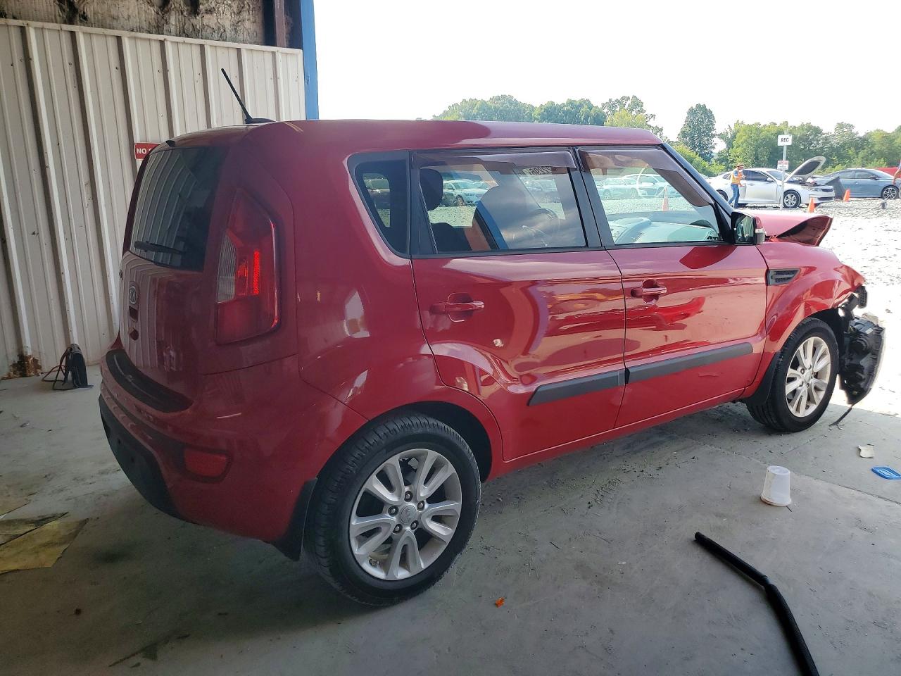 2012 Kia Soul + Red vin: KNDJT2A65C7472118