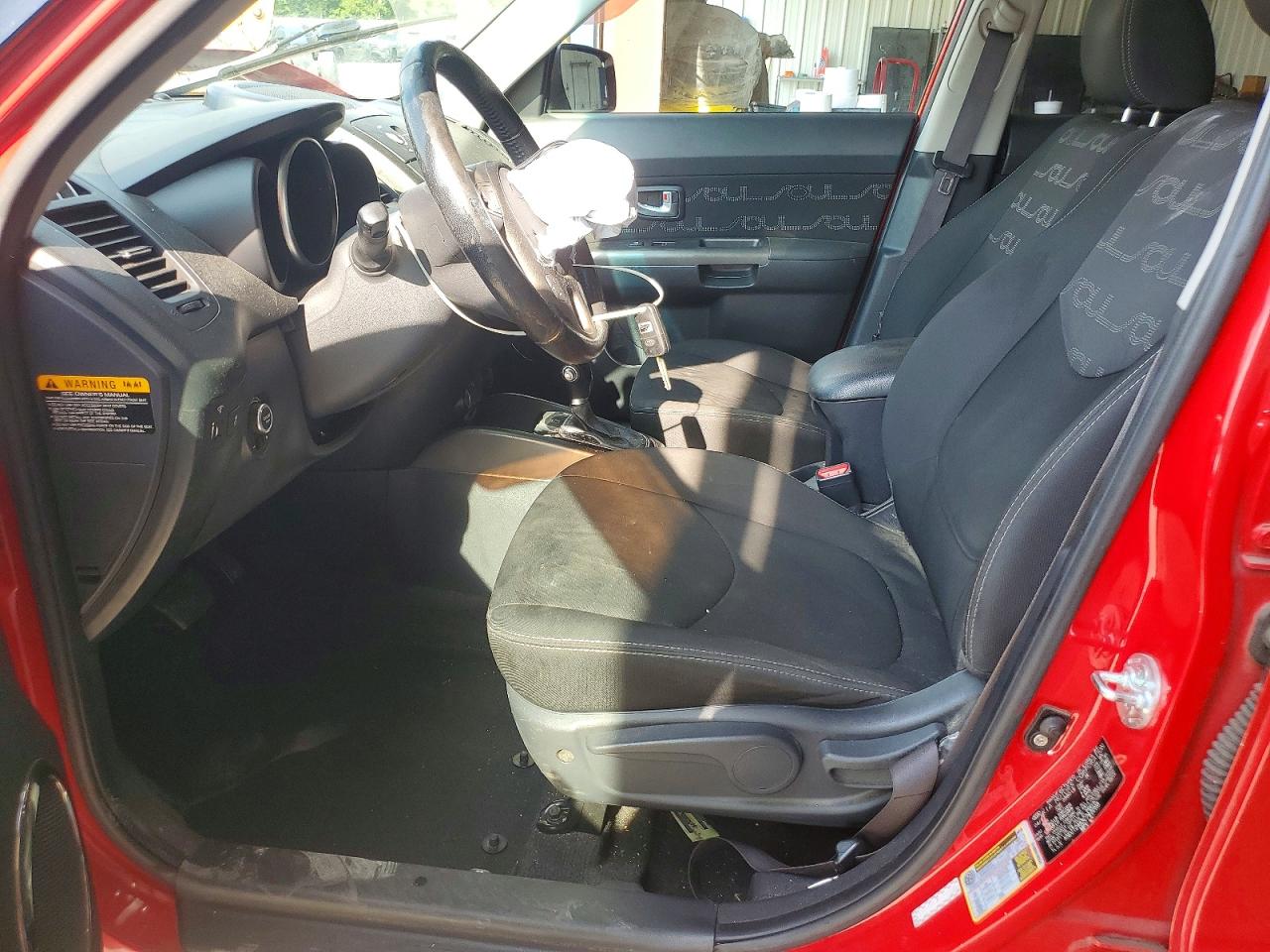 2012 Kia Soul + Red vin: KNDJT2A65C7472118