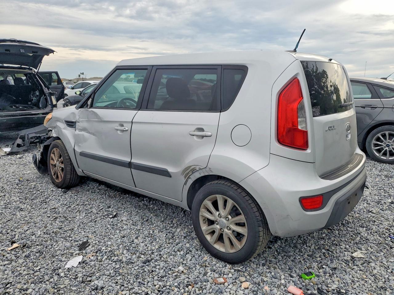 2012 Kia Soul + Silver vin: KNDJT2A65C7476931