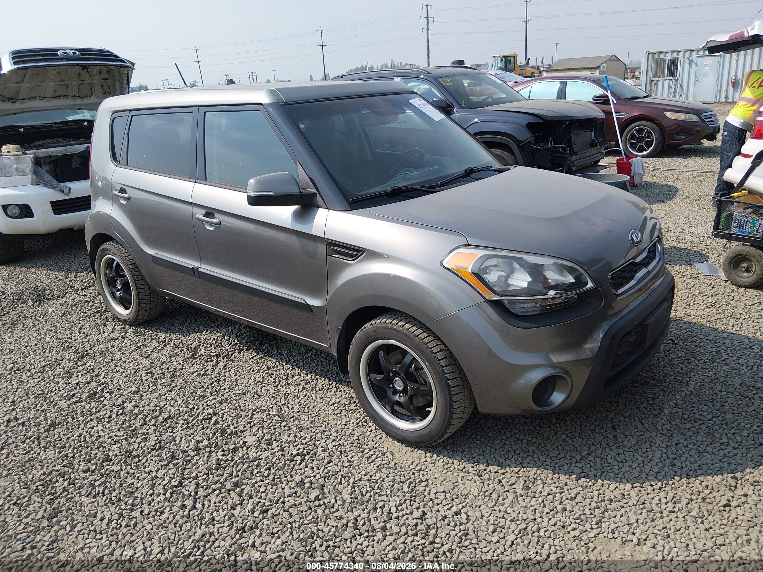 2013 Kia Soul + Gray vin: KNDJT2A65D7503854