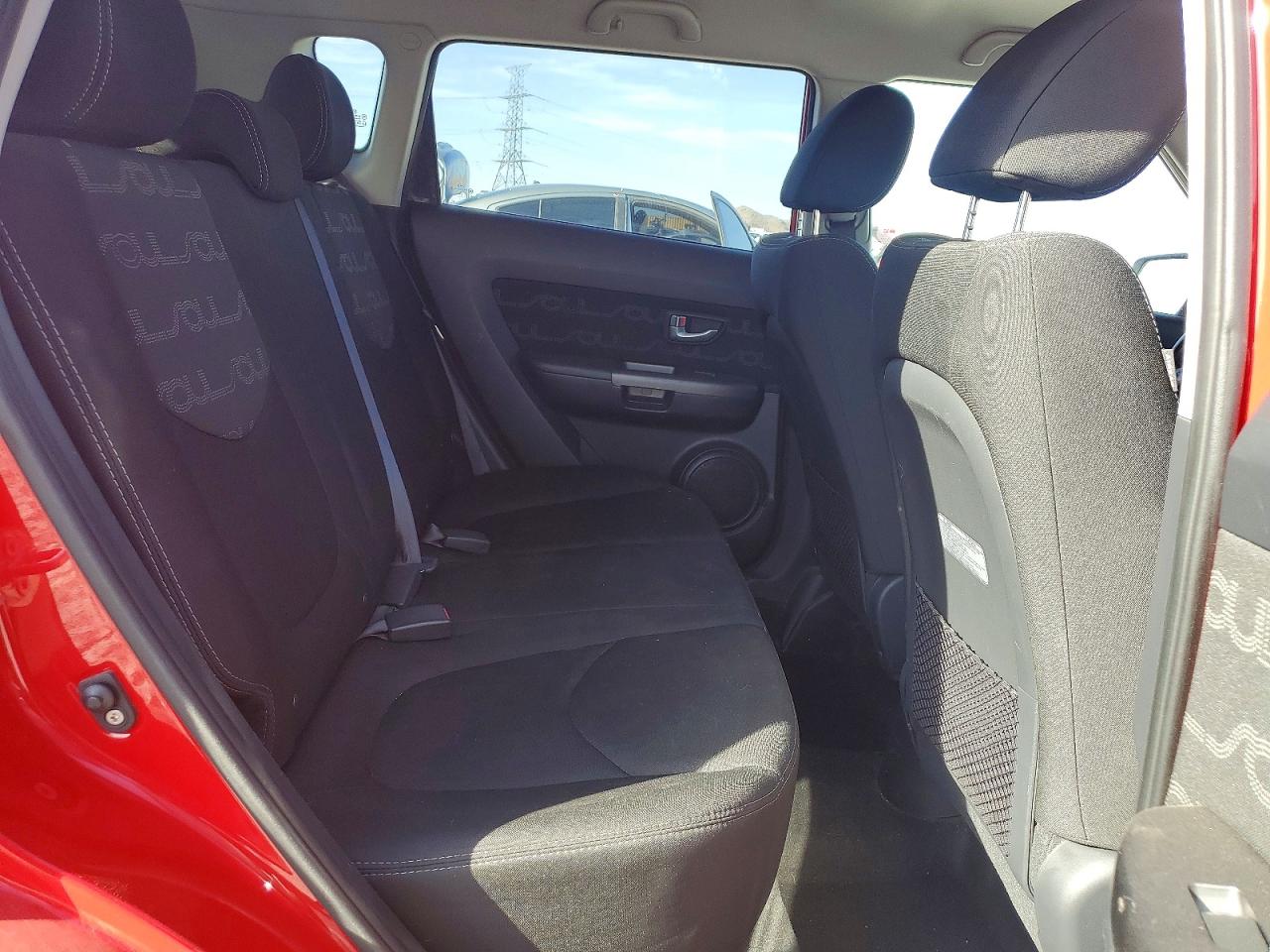 2013 Kia Soul + Red vin: KNDJT2A65D7550270