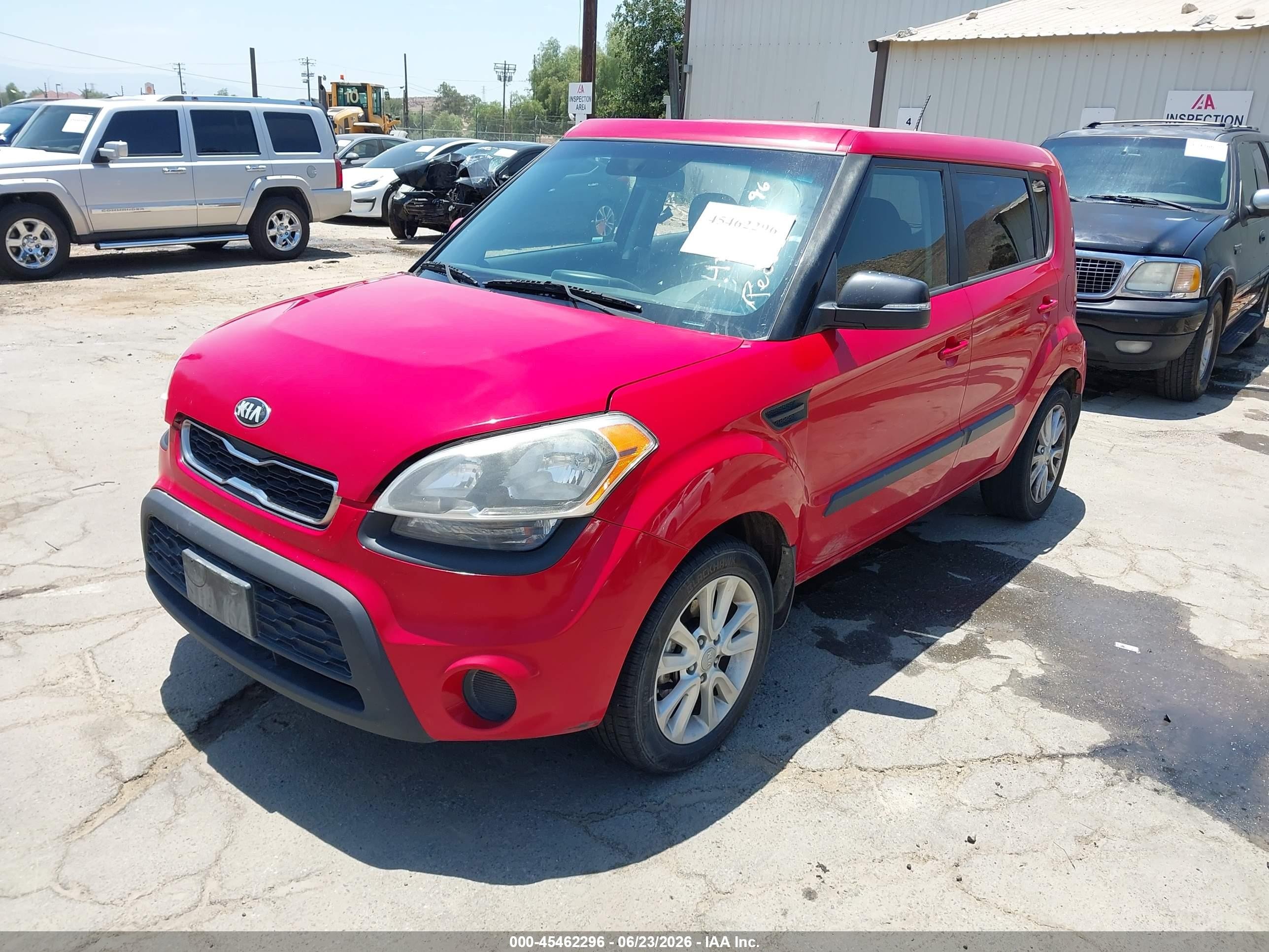 2013 Kia Soul + Red vin: KNDJT2A65D7555825