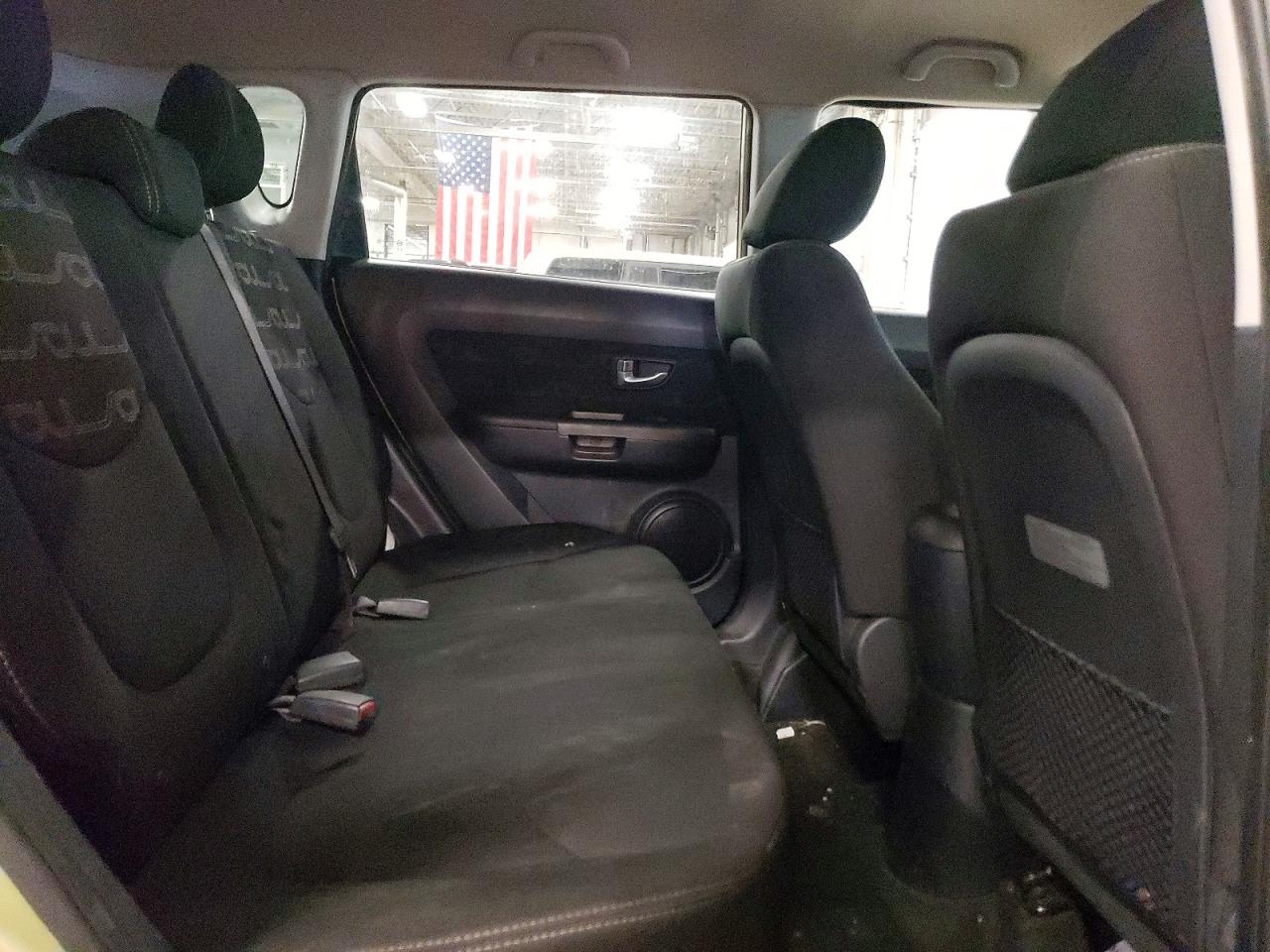 2013 Kia Soul + Green vin: KNDJT2A65D7555985