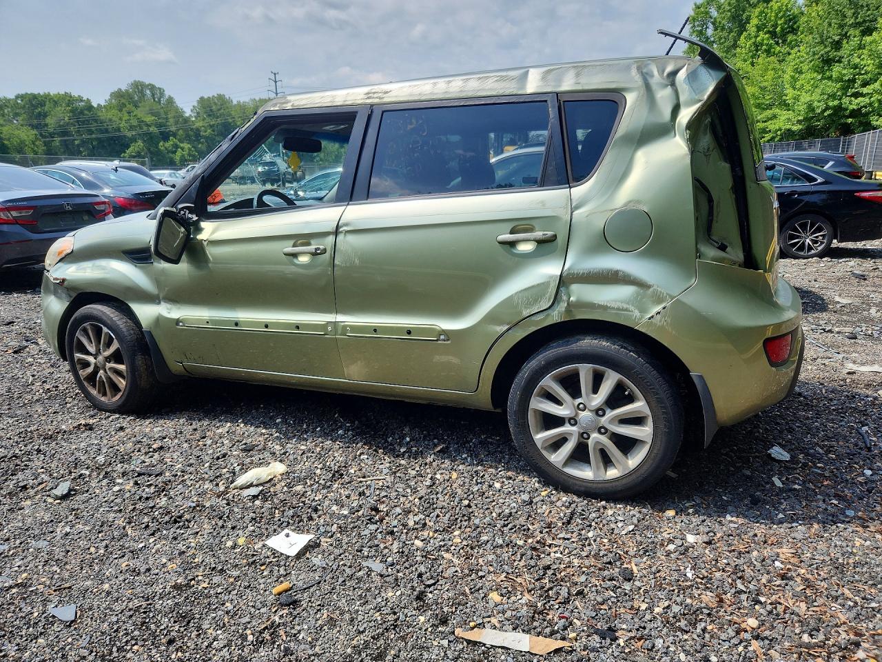 2013 Kia Soul + Зеленый vin: KNDJT2A65D7565237