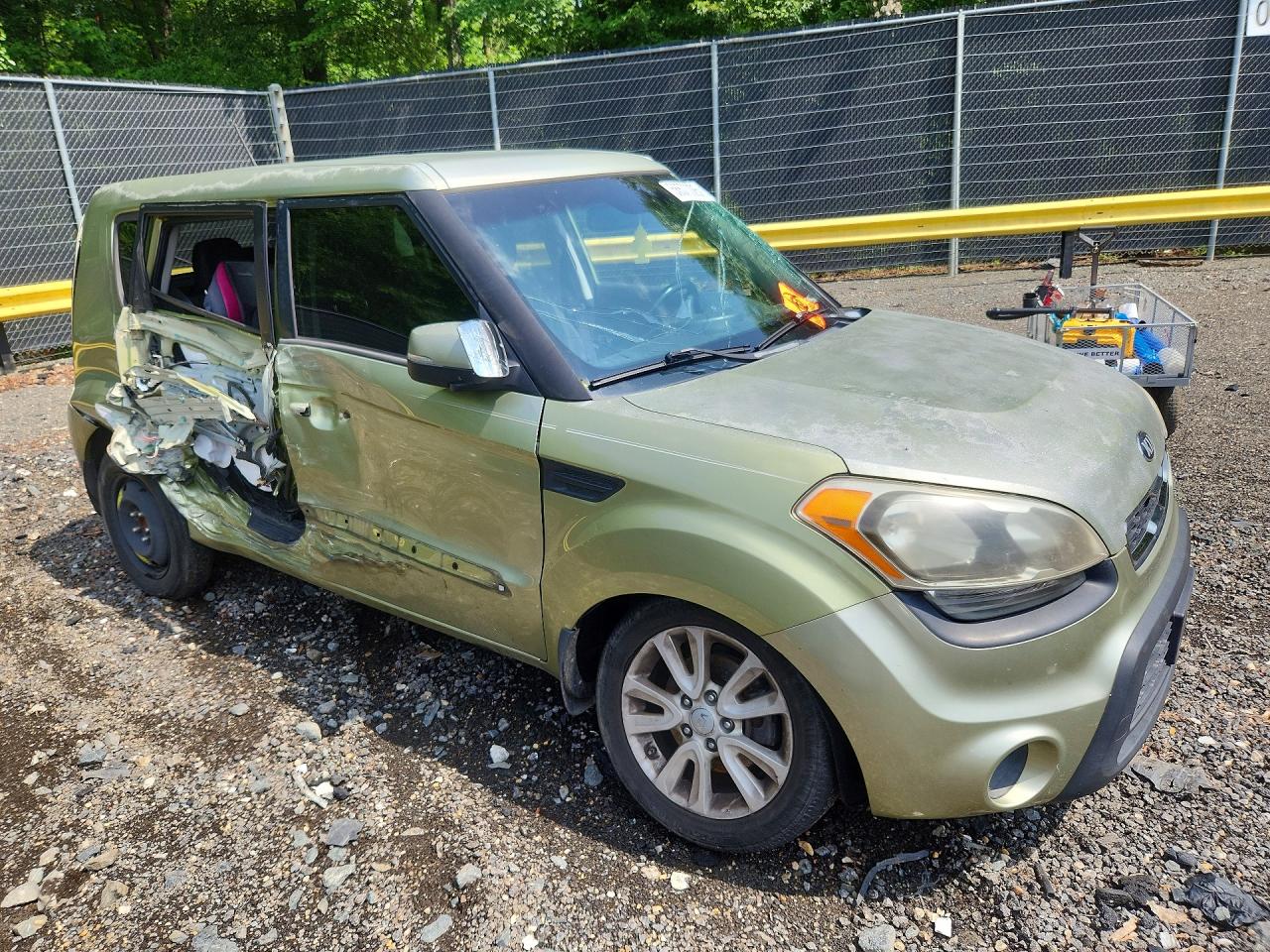 2013 Kia Soul + Зеленый vin: KNDJT2A65D7565237