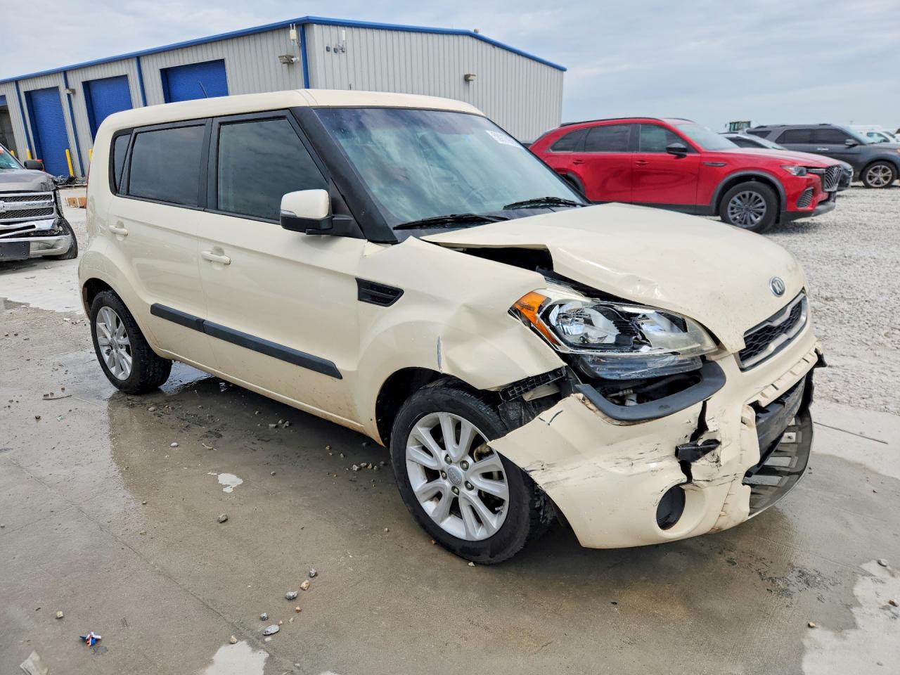 2013 Kia Soul + Beige vin: KNDJT2A65D7578697