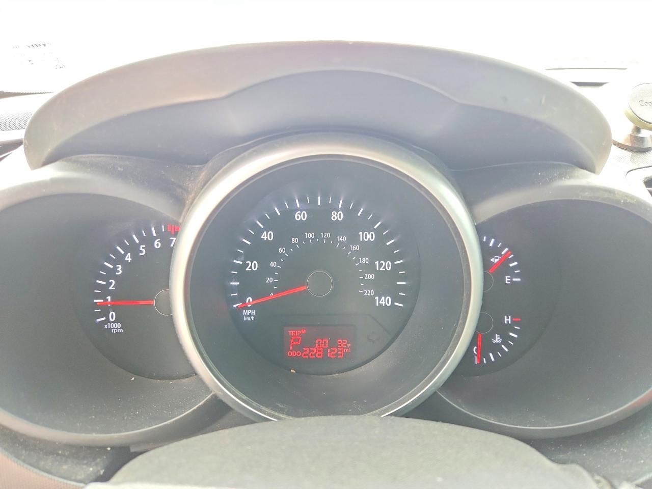 2013 Kia Soul + Beige vin: KNDJT2A65D7578697