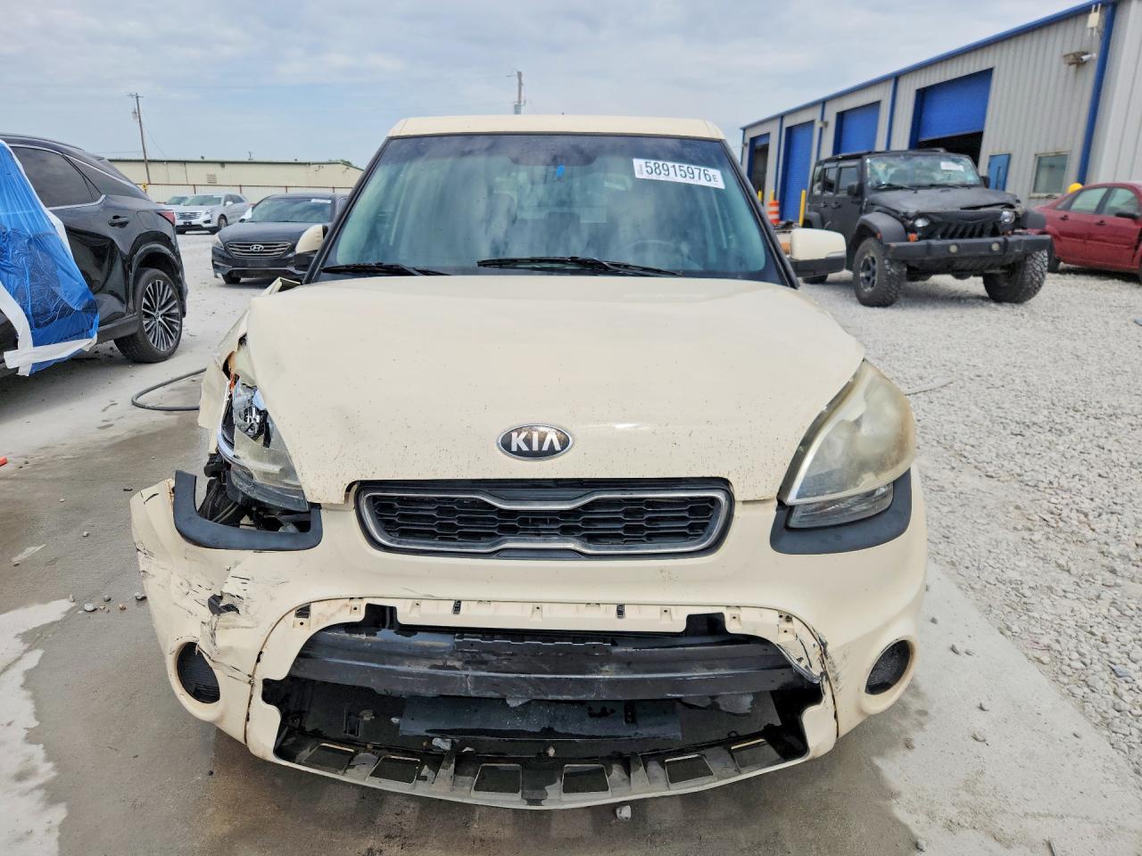 2013 Kia Soul + Beige vin: KNDJT2A65D7578697