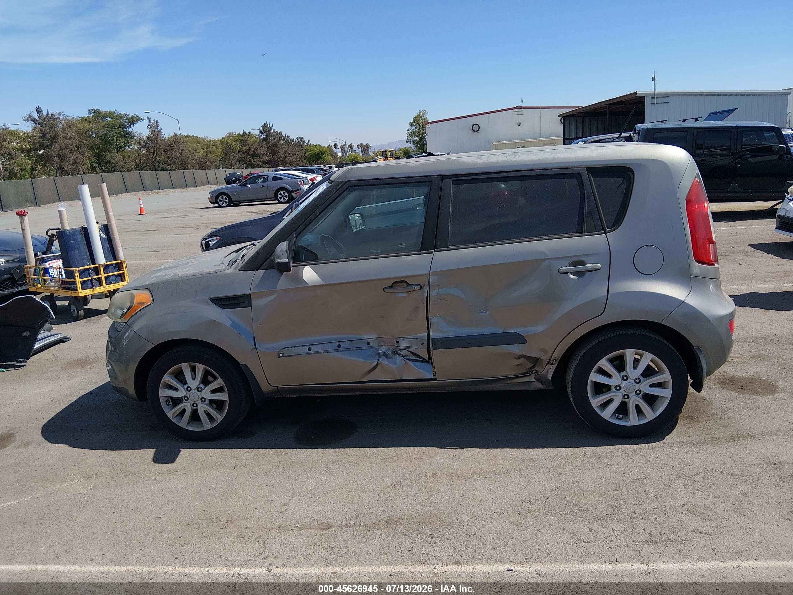 2013 Kia Soul + Brown vin: KNDJT2A65D7602397
