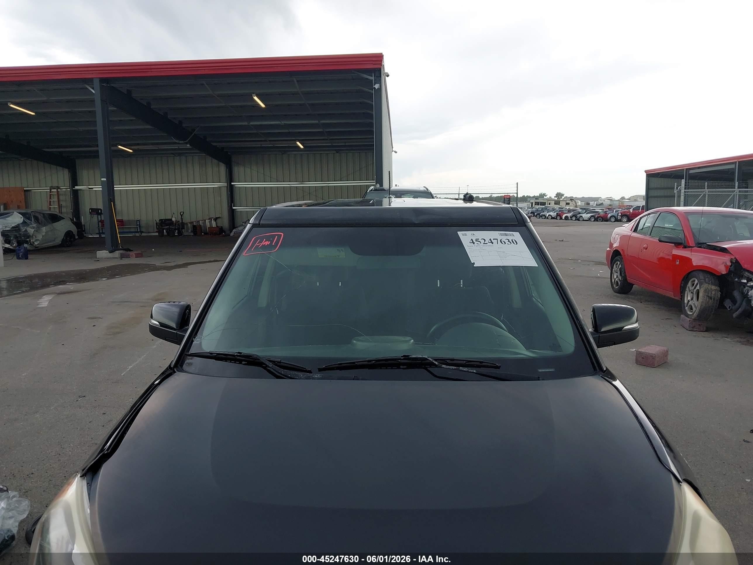 2013 Kia Soul + Black vin: KNDJT2A65D7608703