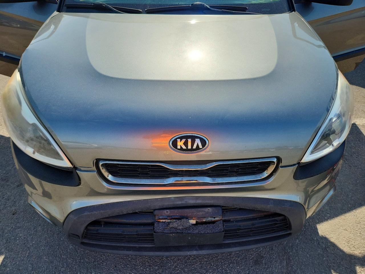 2013 Kia Soul + Серый vin: KNDJT2A65D7618275