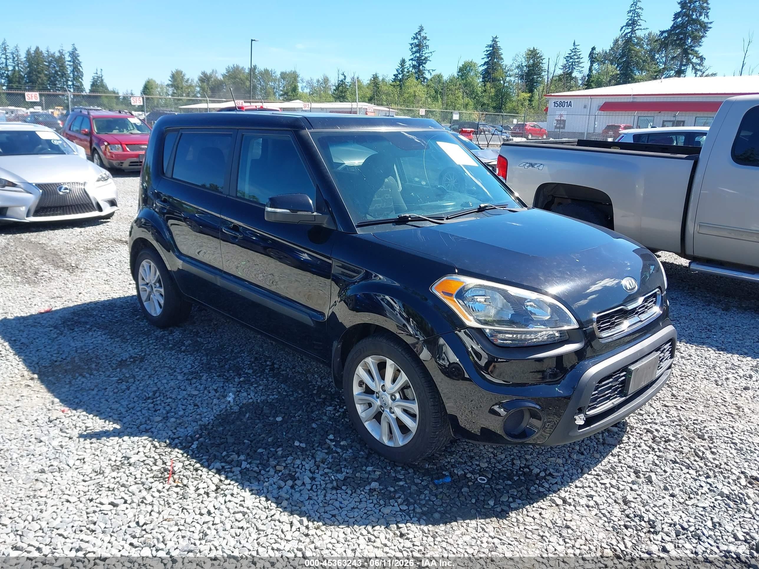 2013 Kia Soul + Black vin: KNDJT2A65D7625890