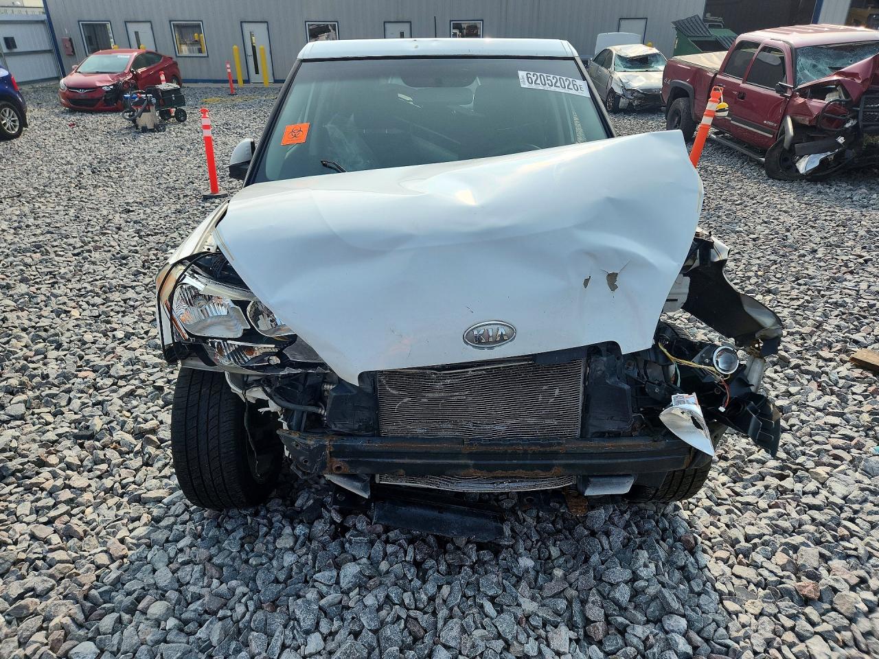 2012 Kia Soul + White vin: KNDJT2A66C7362694
