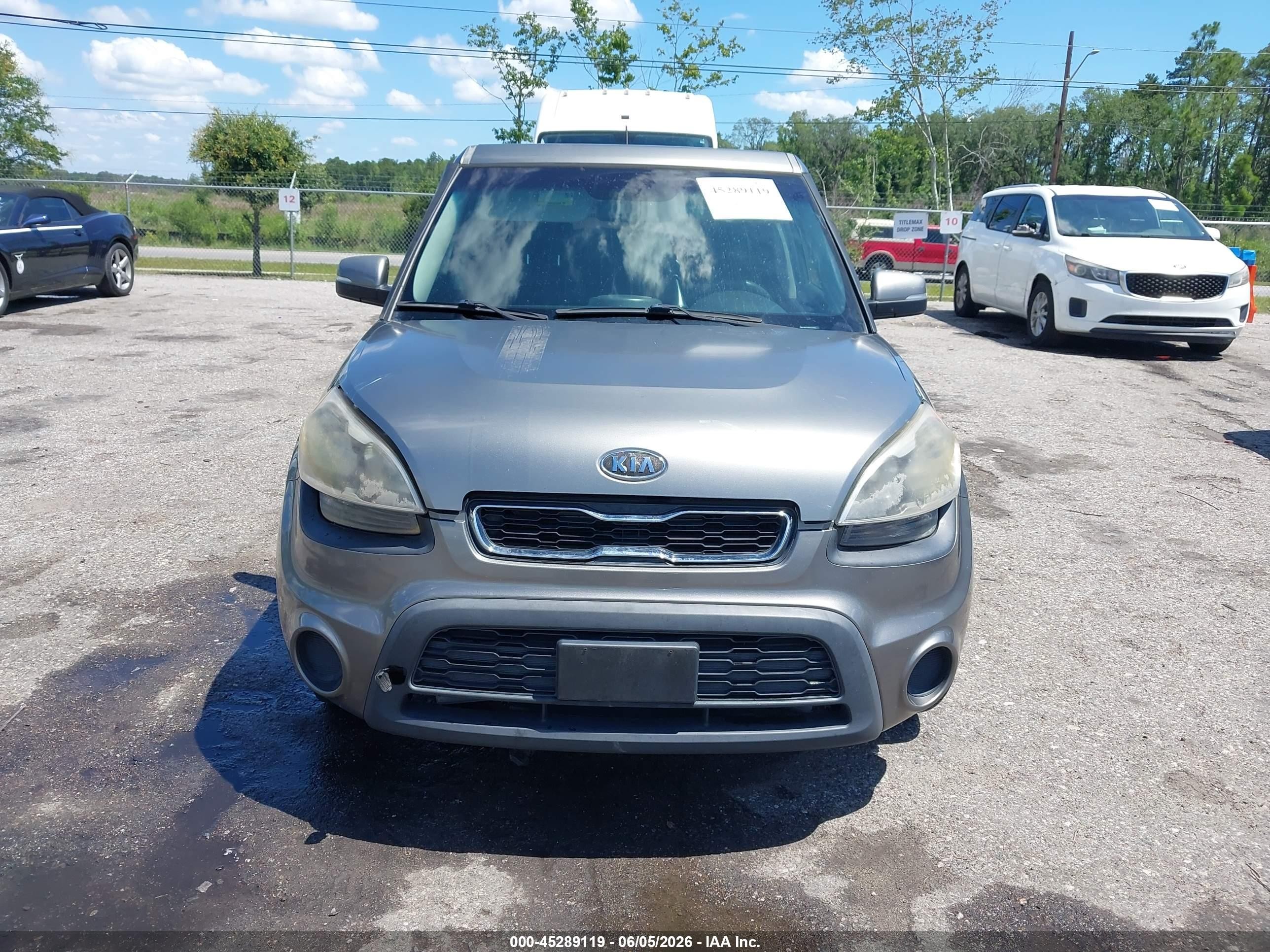 2012 Kia Soul + Beige vin: KNDJT2A66C7373100