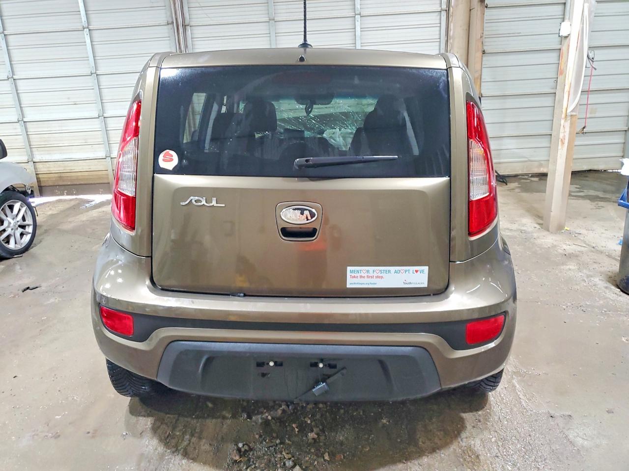 2012 Kia Soul + Green vin: KNDJT2A66C7377616