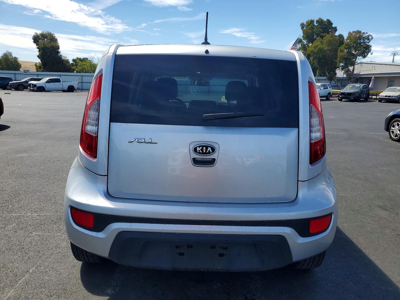 2012 Kia Soul + Silver vin: KNDJT2A66C7416706