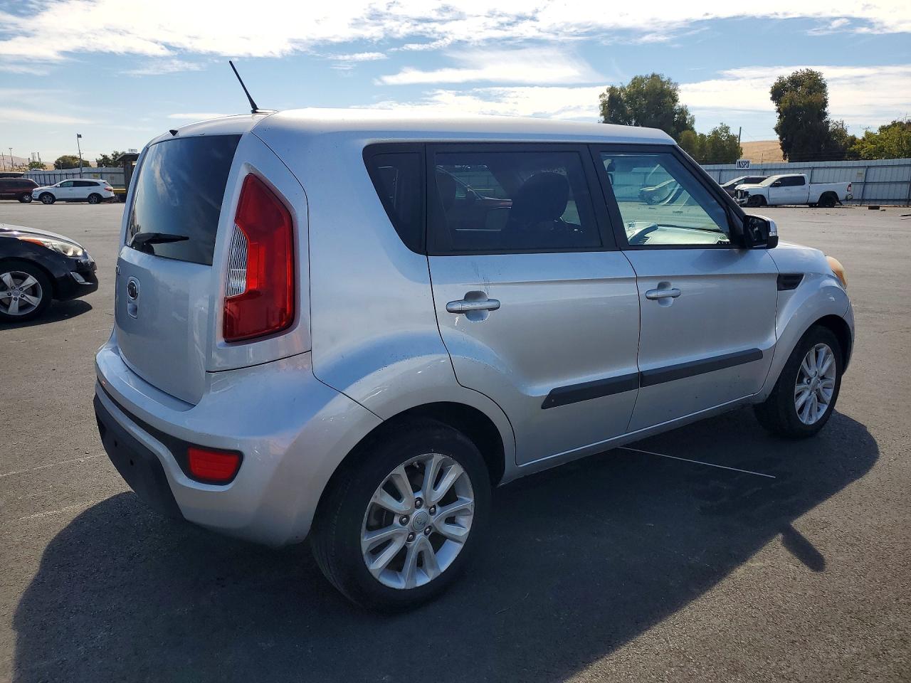 2012 Kia Soul + Silver vin: KNDJT2A66C7416706