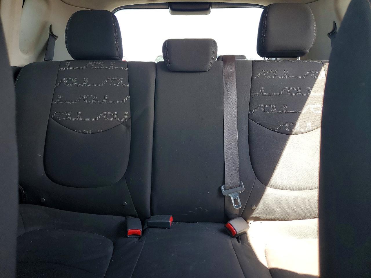 2012 Kia Soul + Silver vin: KNDJT2A66C7416706