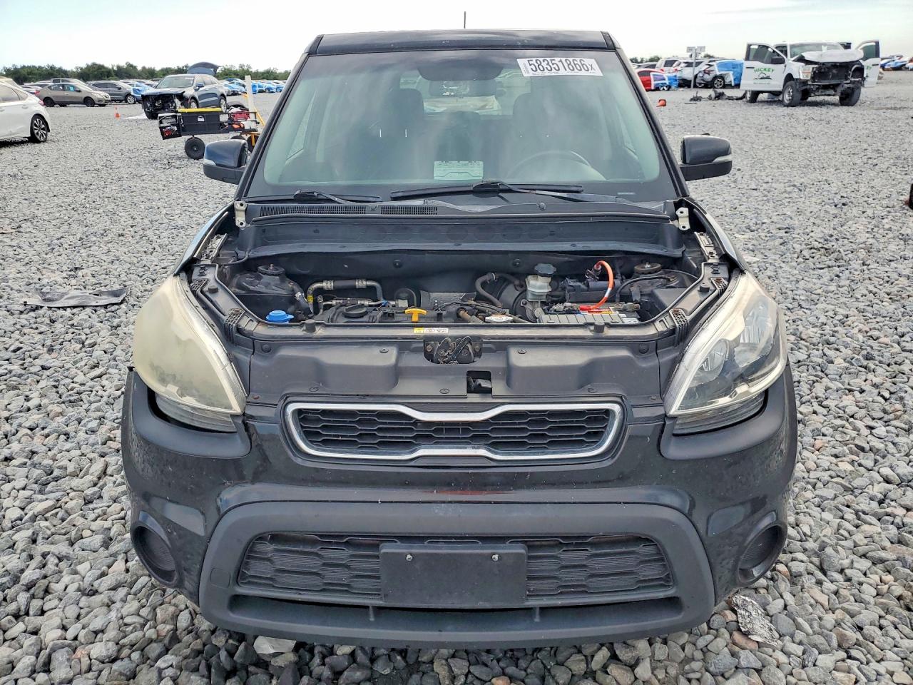 2012 Kia Soul + Black vin: KNDJT2A66C7416818