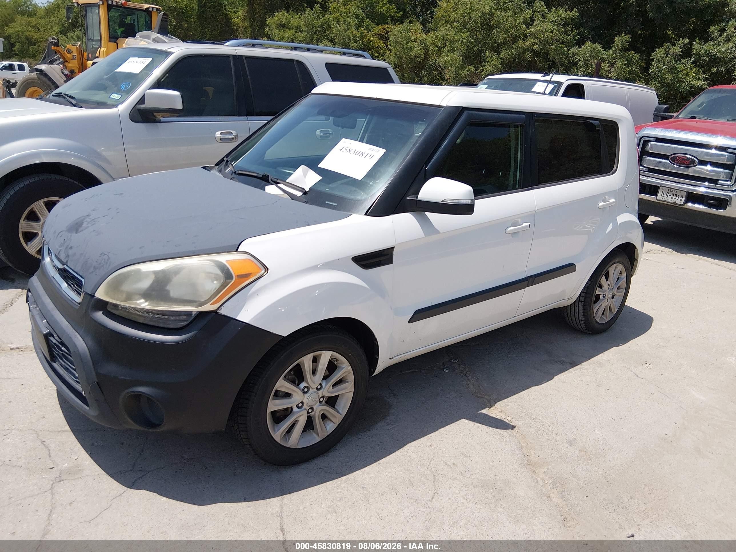 2012 Kia Soul + White vin: KNDJT2A66C7437491