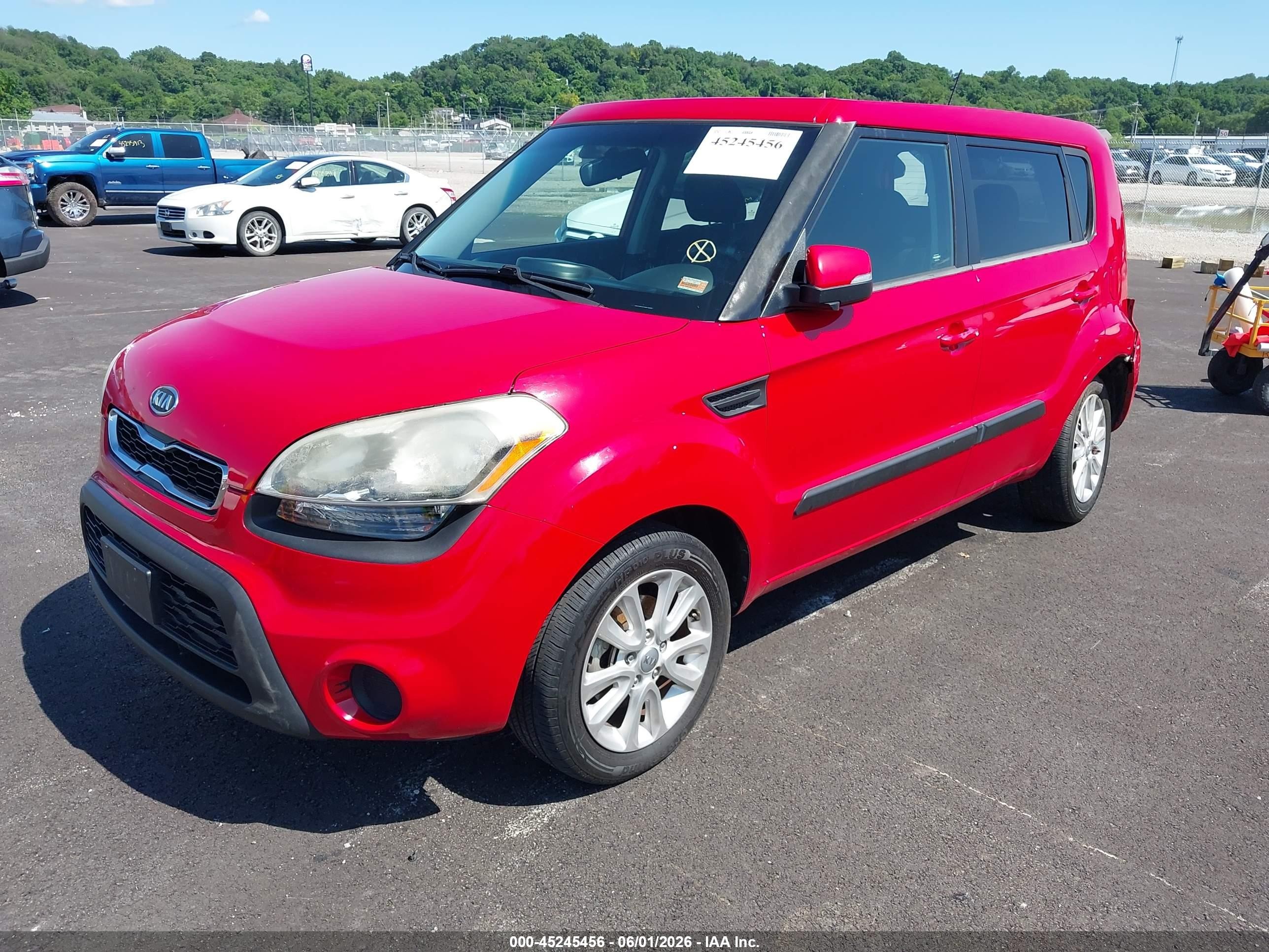 2012 Kia Soul + Red vin: KNDJT2A66C7438253