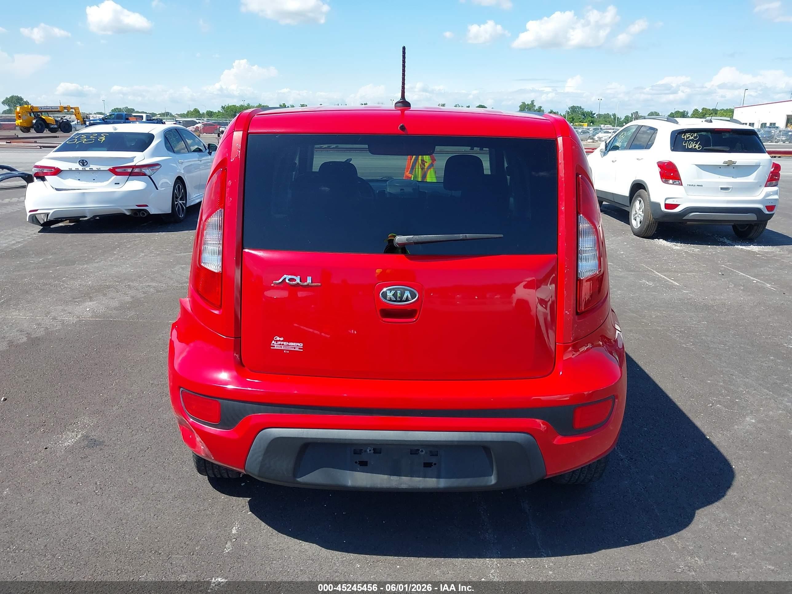 2012 Kia Soul + Red vin: KNDJT2A66C7438253