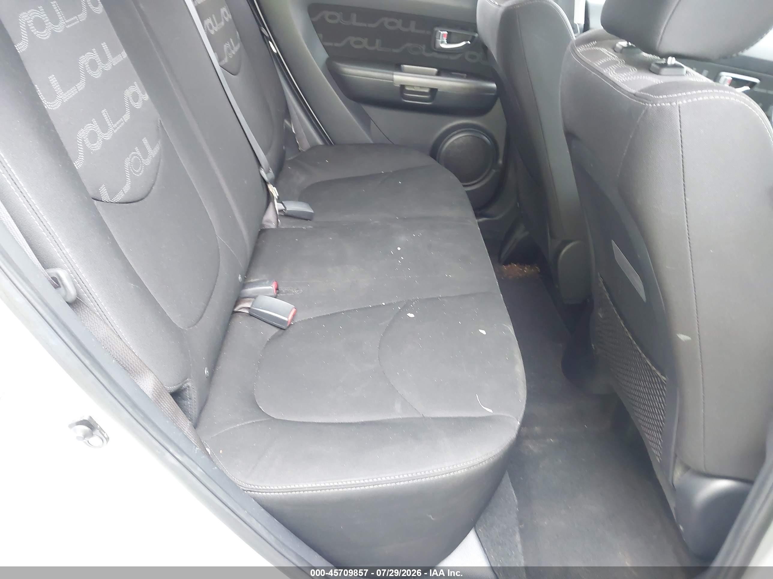2012 Kia Soul + Серебряный vin: KNDJT2A66C7438950