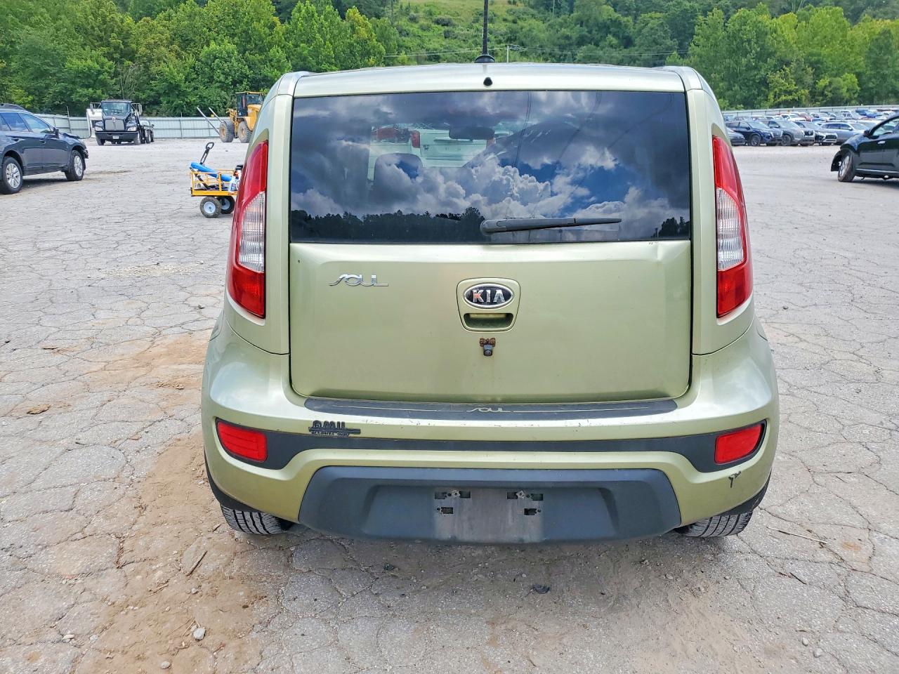 2012 Kia Soul + Green vin: KNDJT2A66C7459944