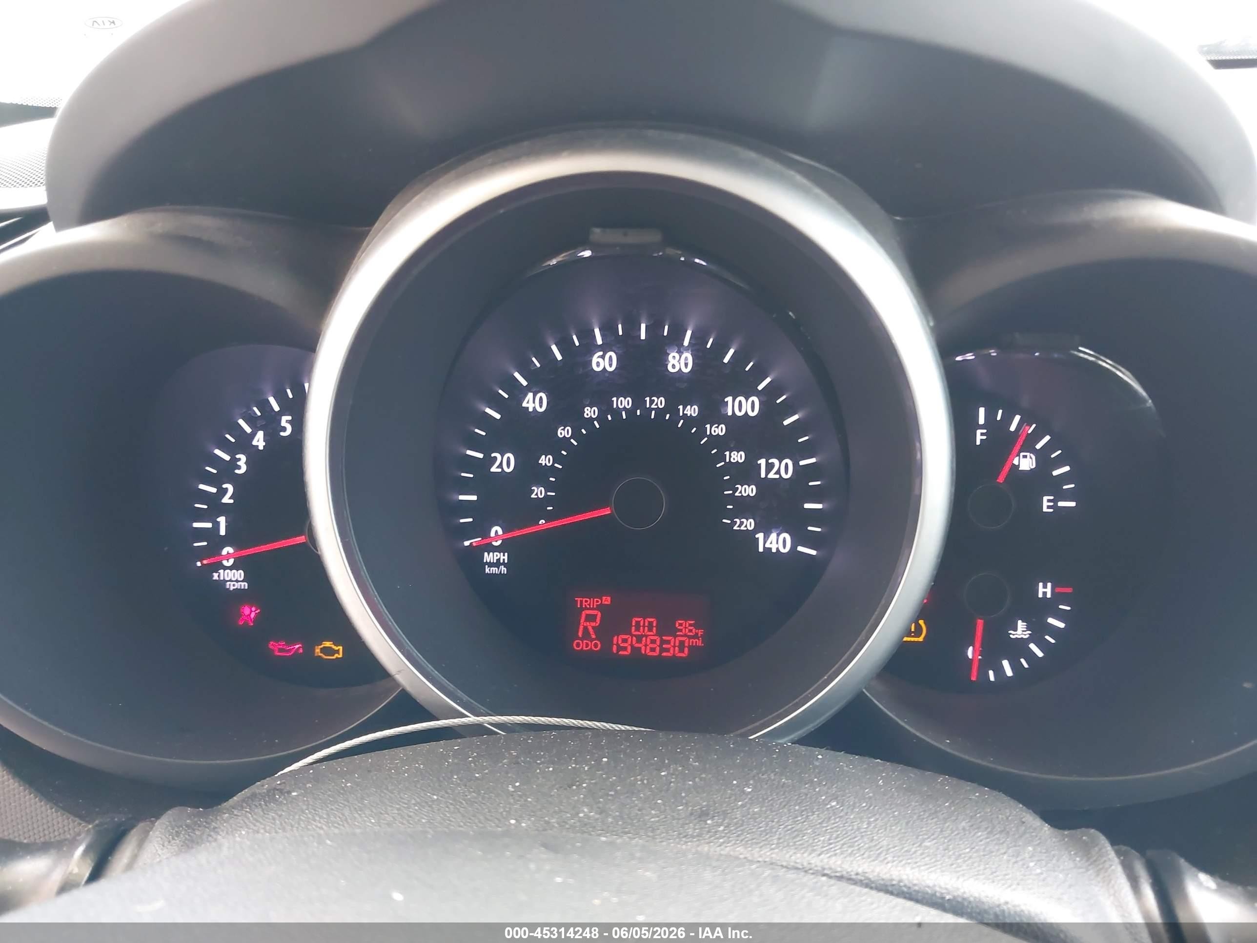 2012 Kia Soul + Beige vin: KNDJT2A66C7461239