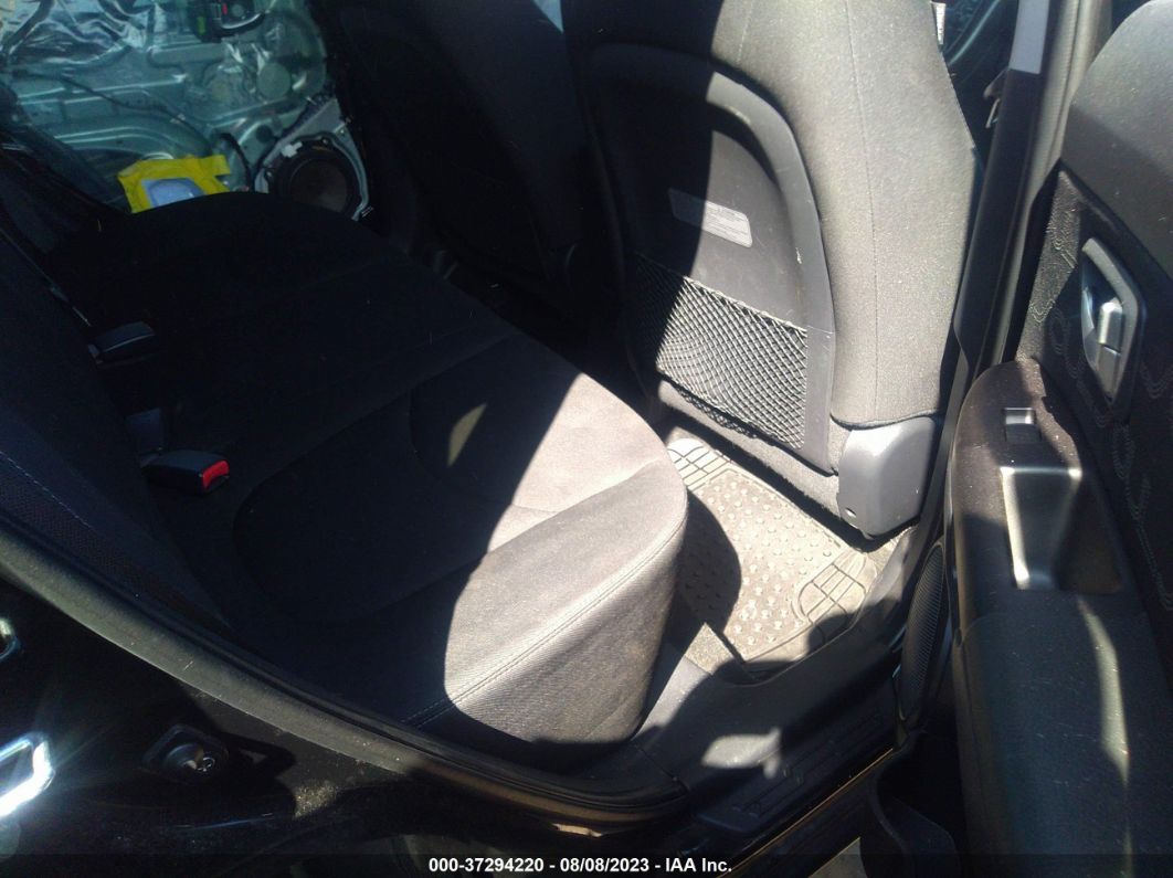 2012 Kia Soul + Black vin: KNDJT2A66C7748662