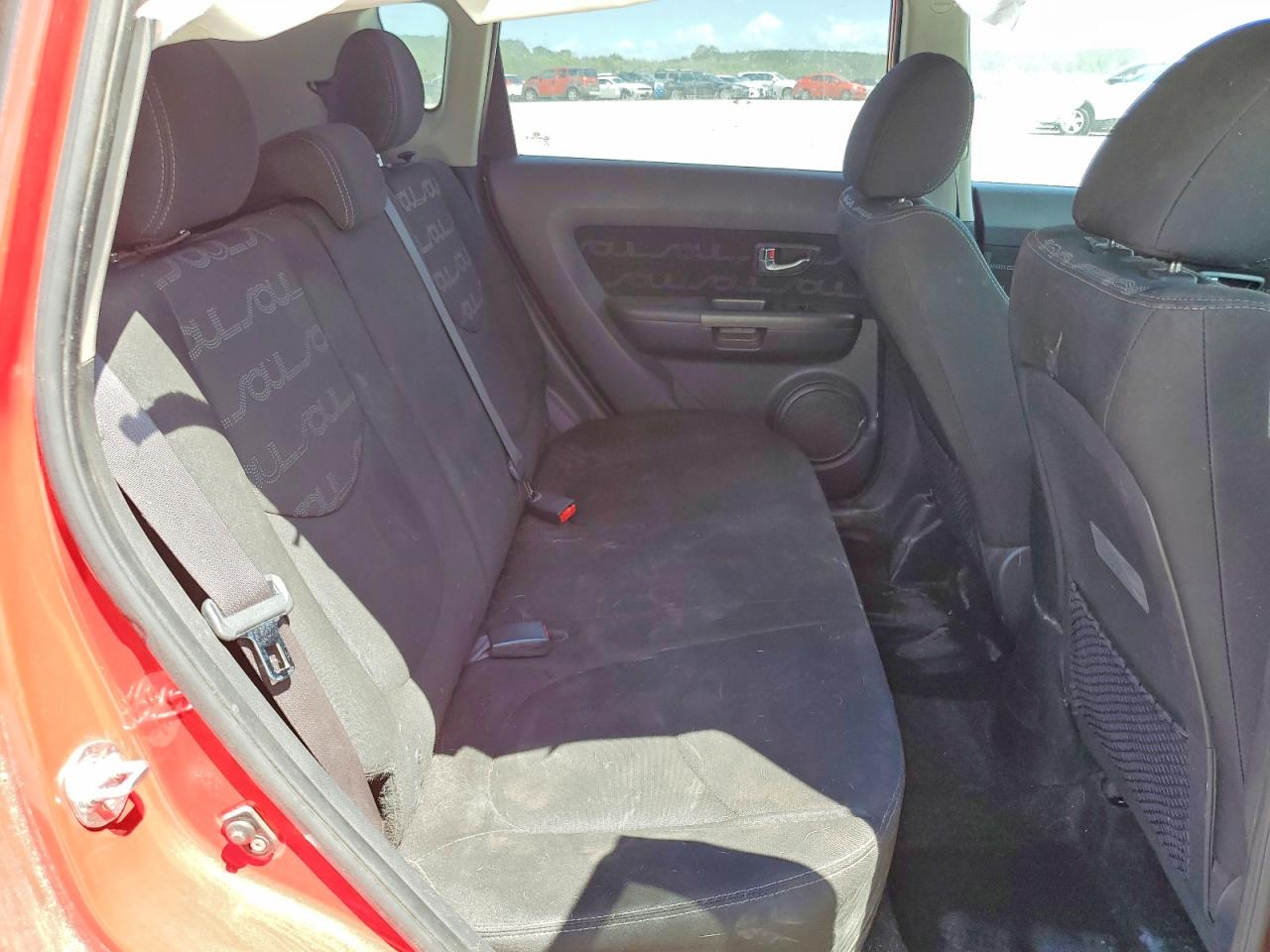 2013 Kia Soul + Red vin: KNDJT2A66D7502583