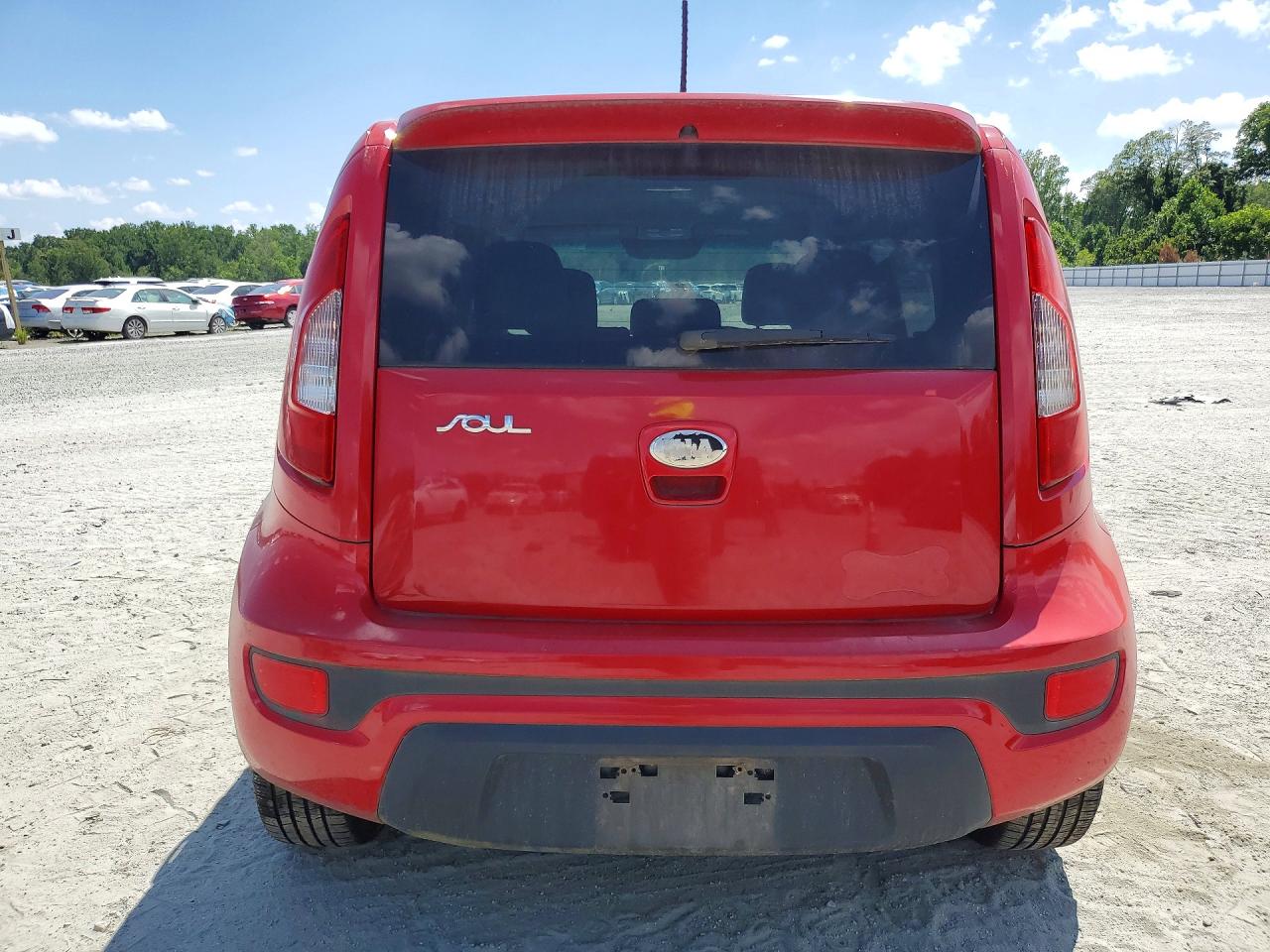 2013 Kia Soul + Red vin: KNDJT2A66D7502583