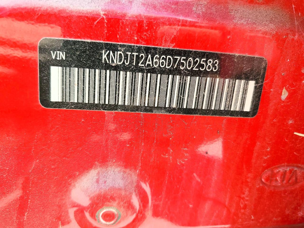 2013 Kia Soul + Red vin: KNDJT2A66D7502583