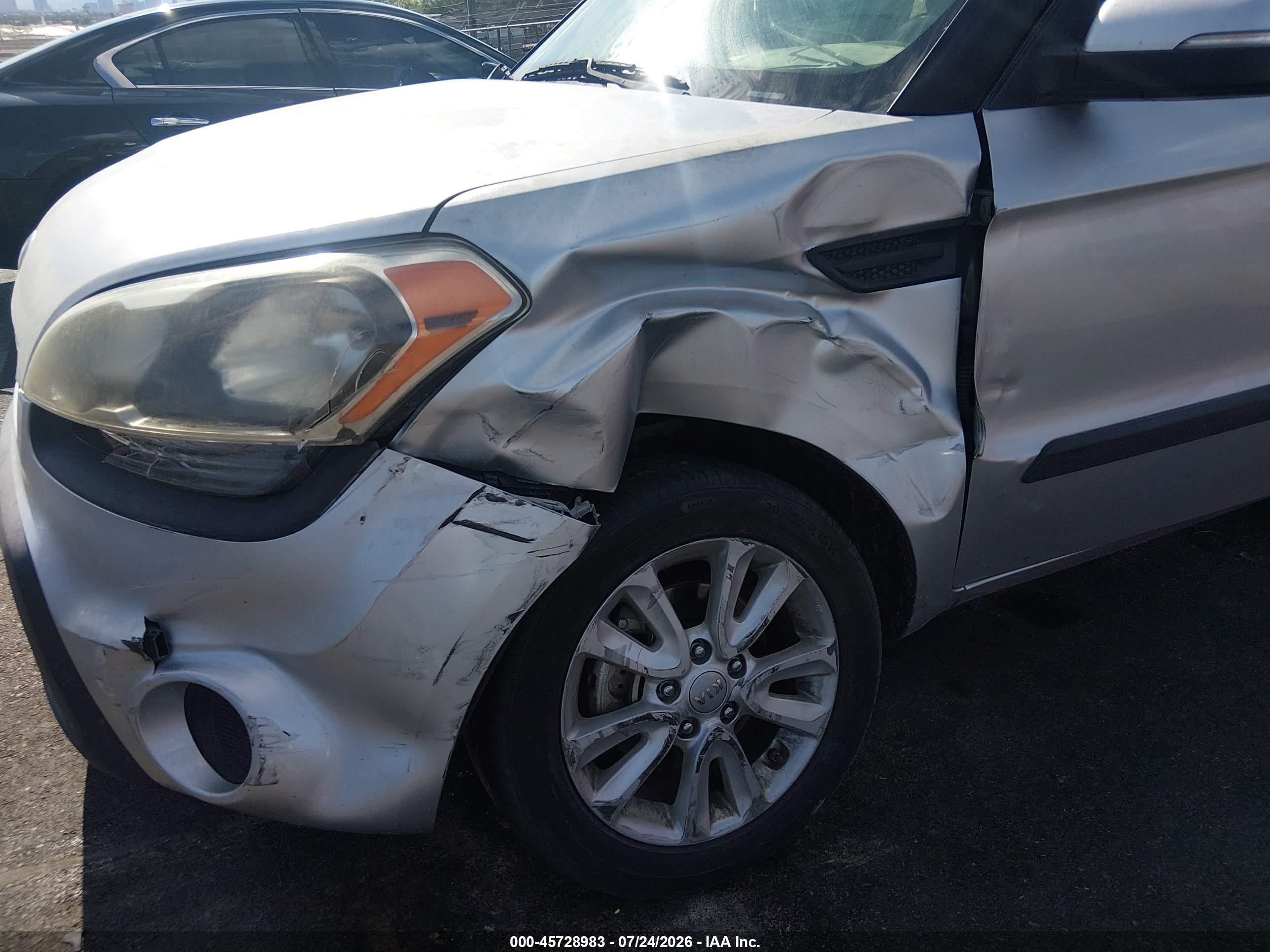 2013 Kia Soul + Серебряный vin: KNDJT2A66D7507802