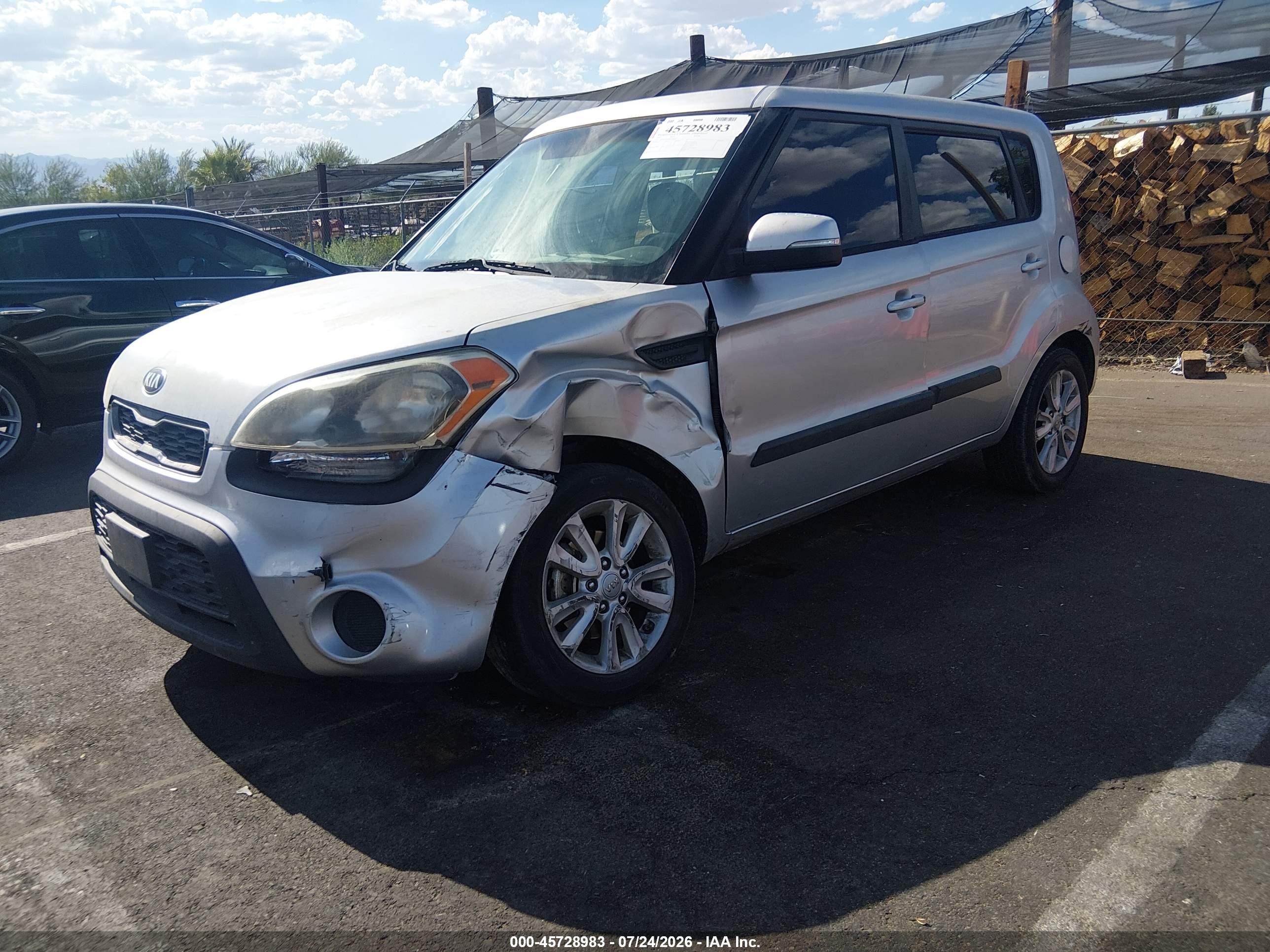 2013 Kia Soul + Серебряный vin: KNDJT2A66D7507802