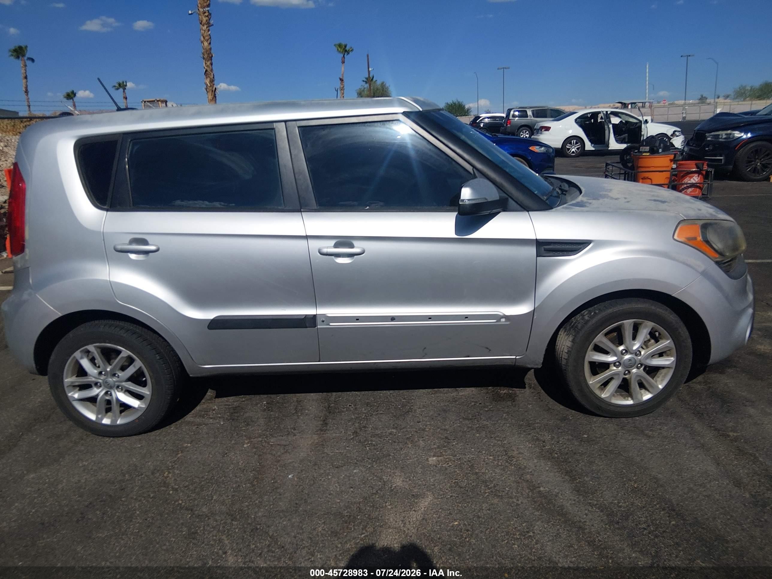 2013 Kia Soul + Серебряный vin: KNDJT2A66D7507802