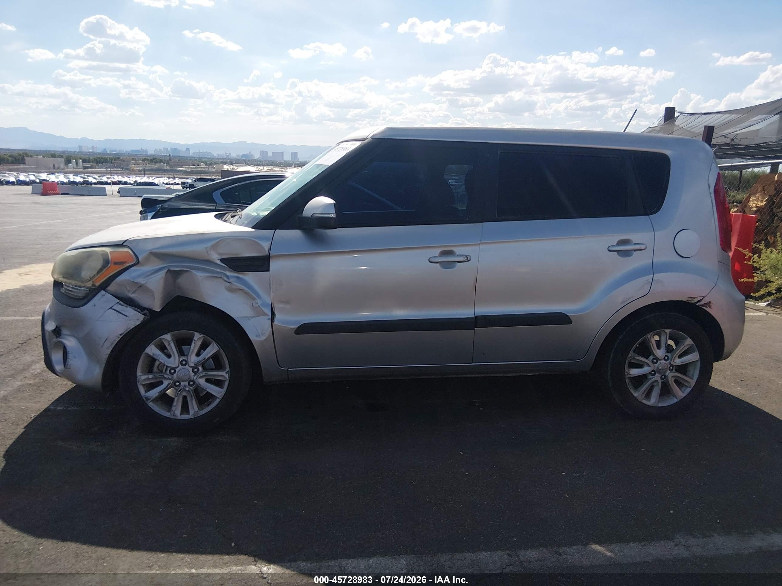 2013 Kia Soul + Серебряный vin: KNDJT2A66D7507802
