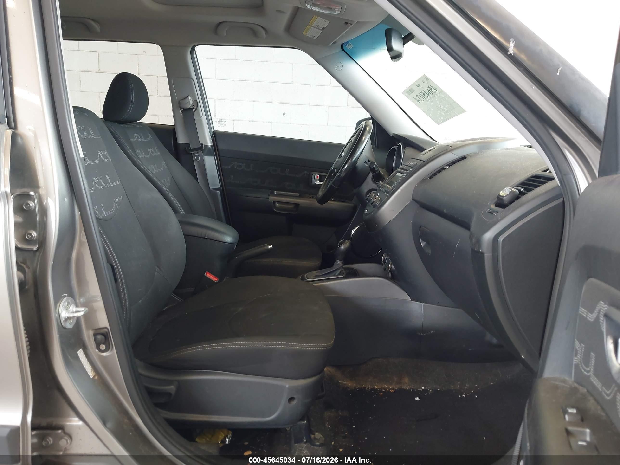 2013 Kia Soul + Pewter vin: KNDJT2A66D7547457