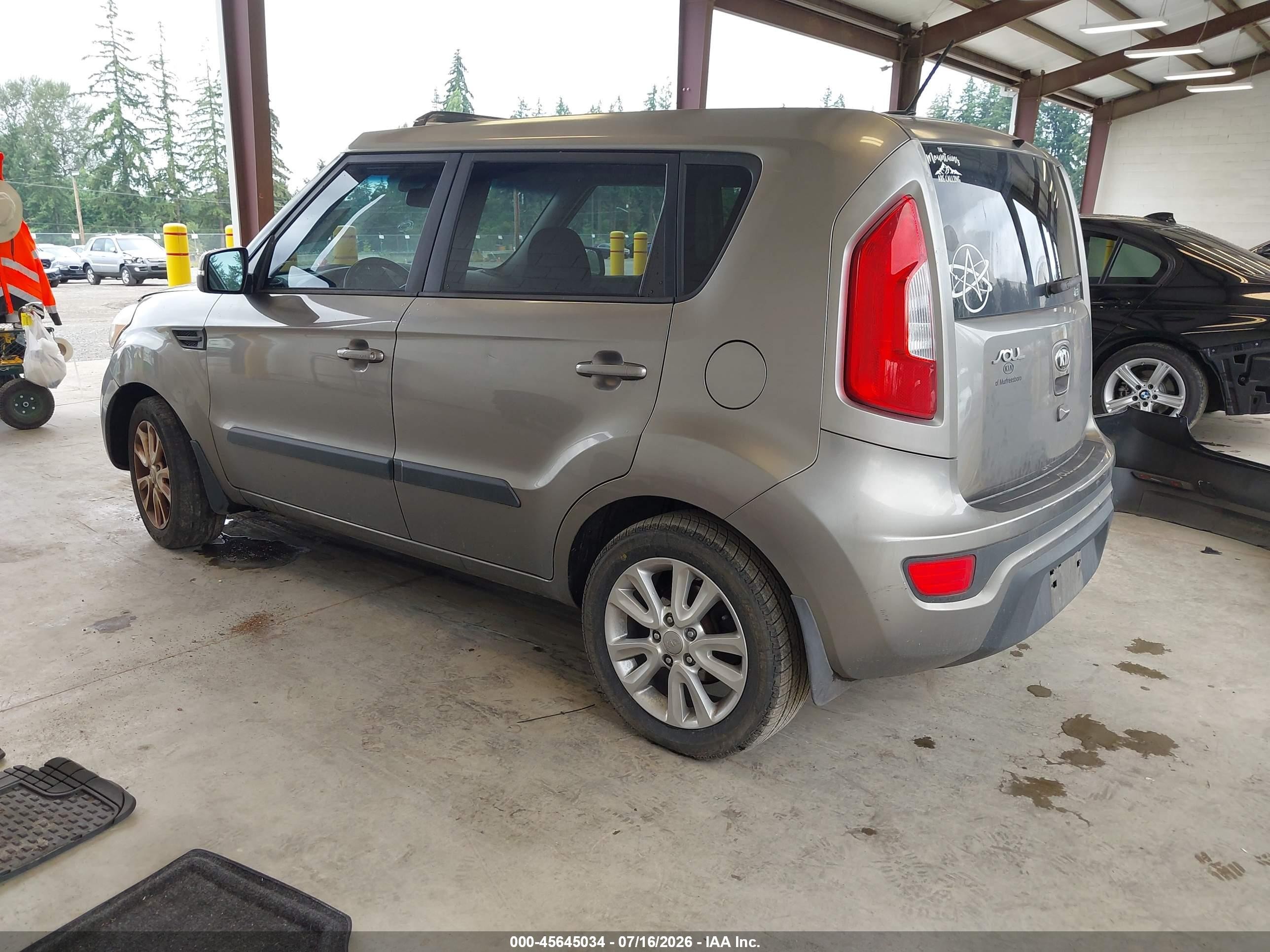 2013 Kia Soul + Pewter vin: KNDJT2A66D7547457