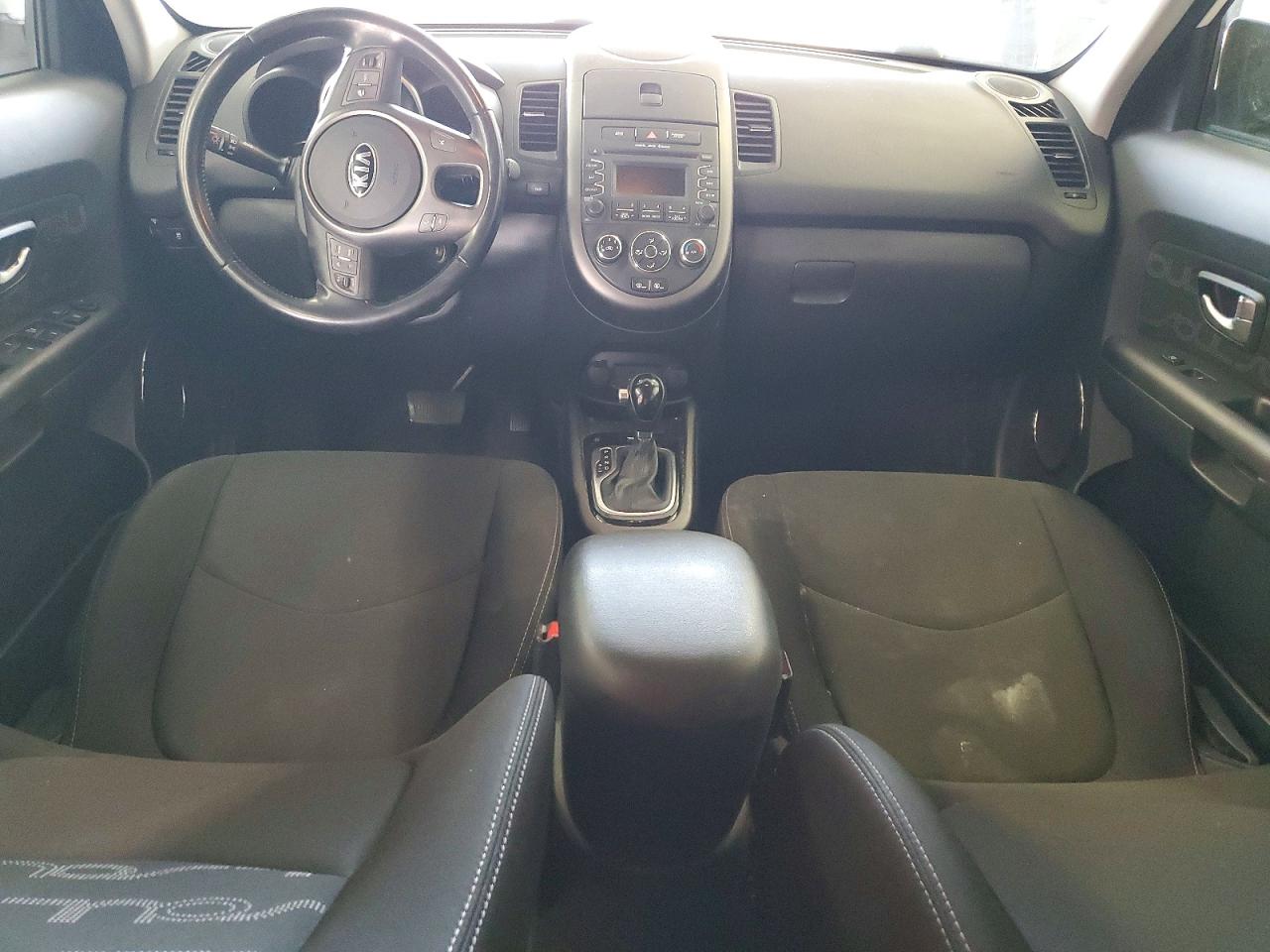 2013 Kia Soul + White vin: KNDJT2A66D7556286