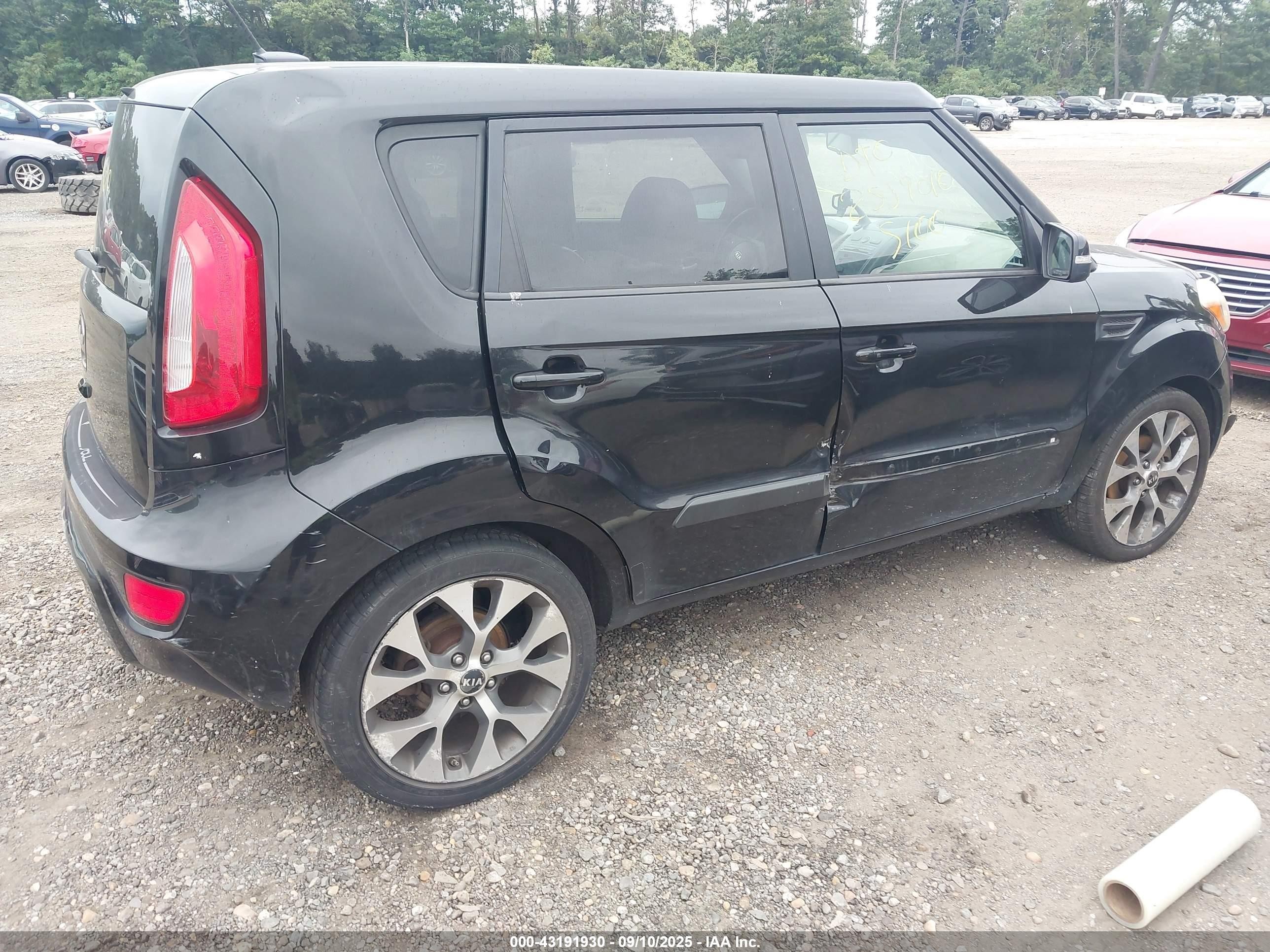 2013 Kia Soul ! Black vin: KNDJT2A66D7567689