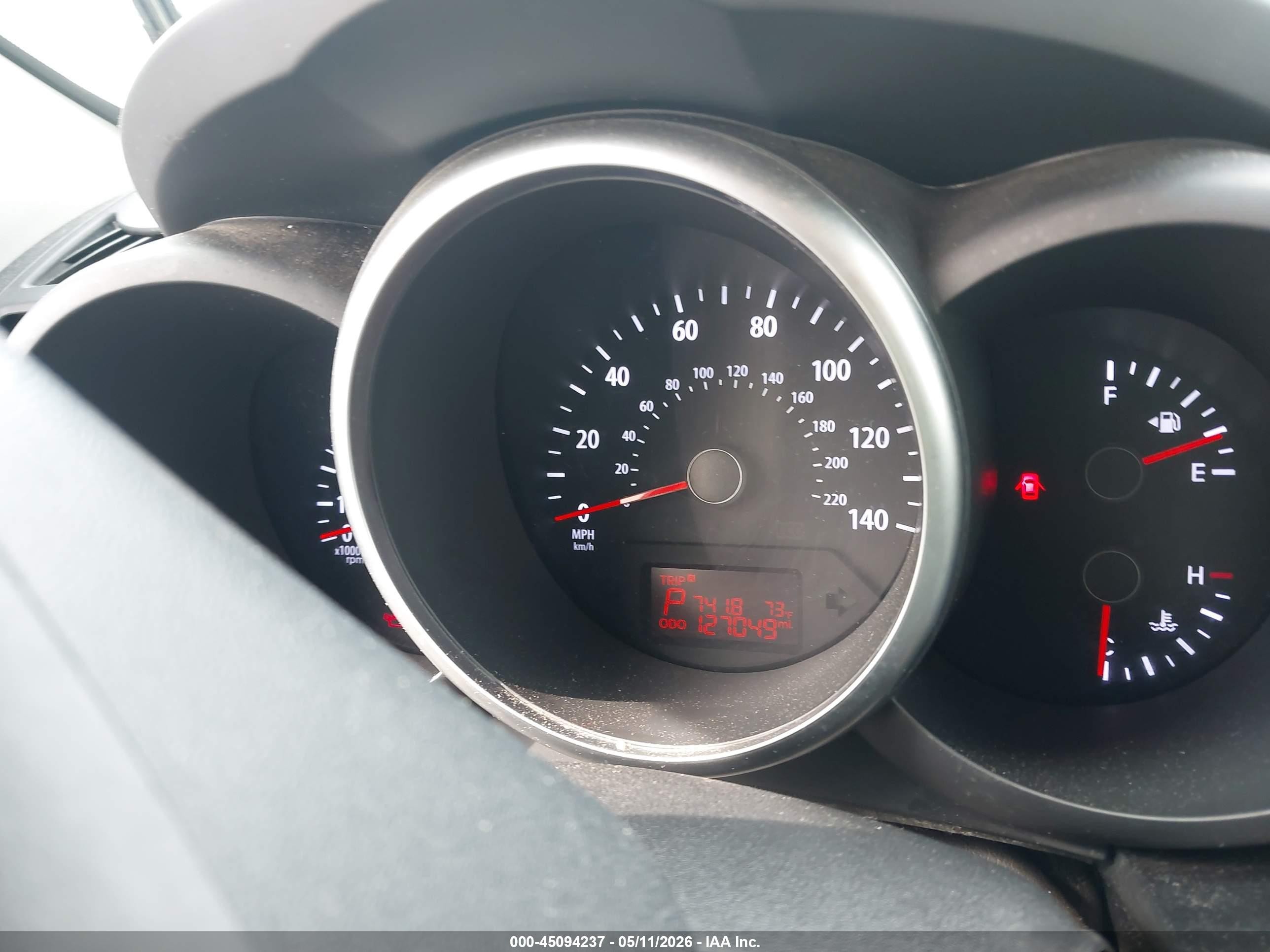 2013 Kia Soul + Black vin: KNDJT2A66D7569085