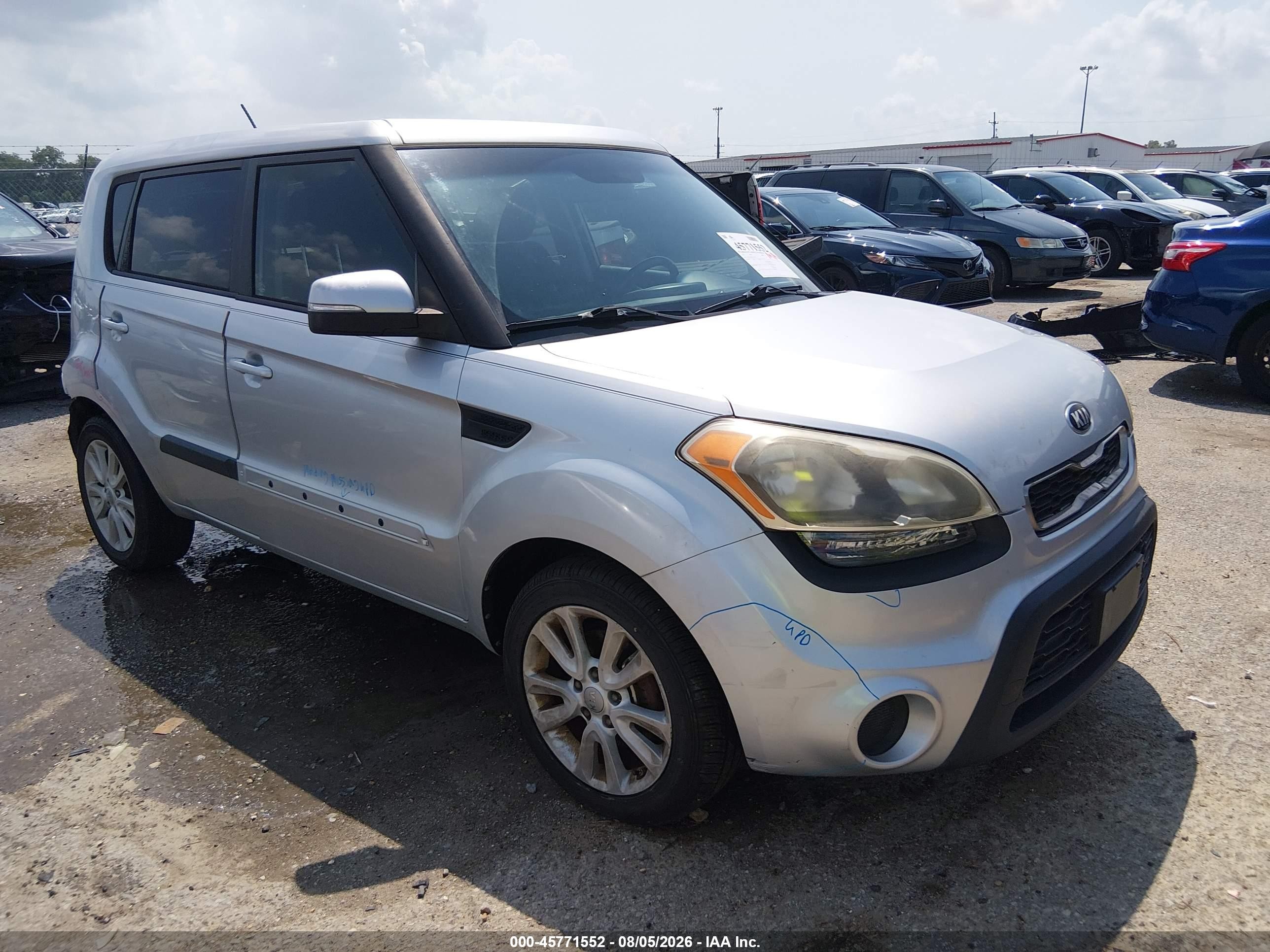 2013 Kia Soul + Silver vin: KNDJT2A66D7572813