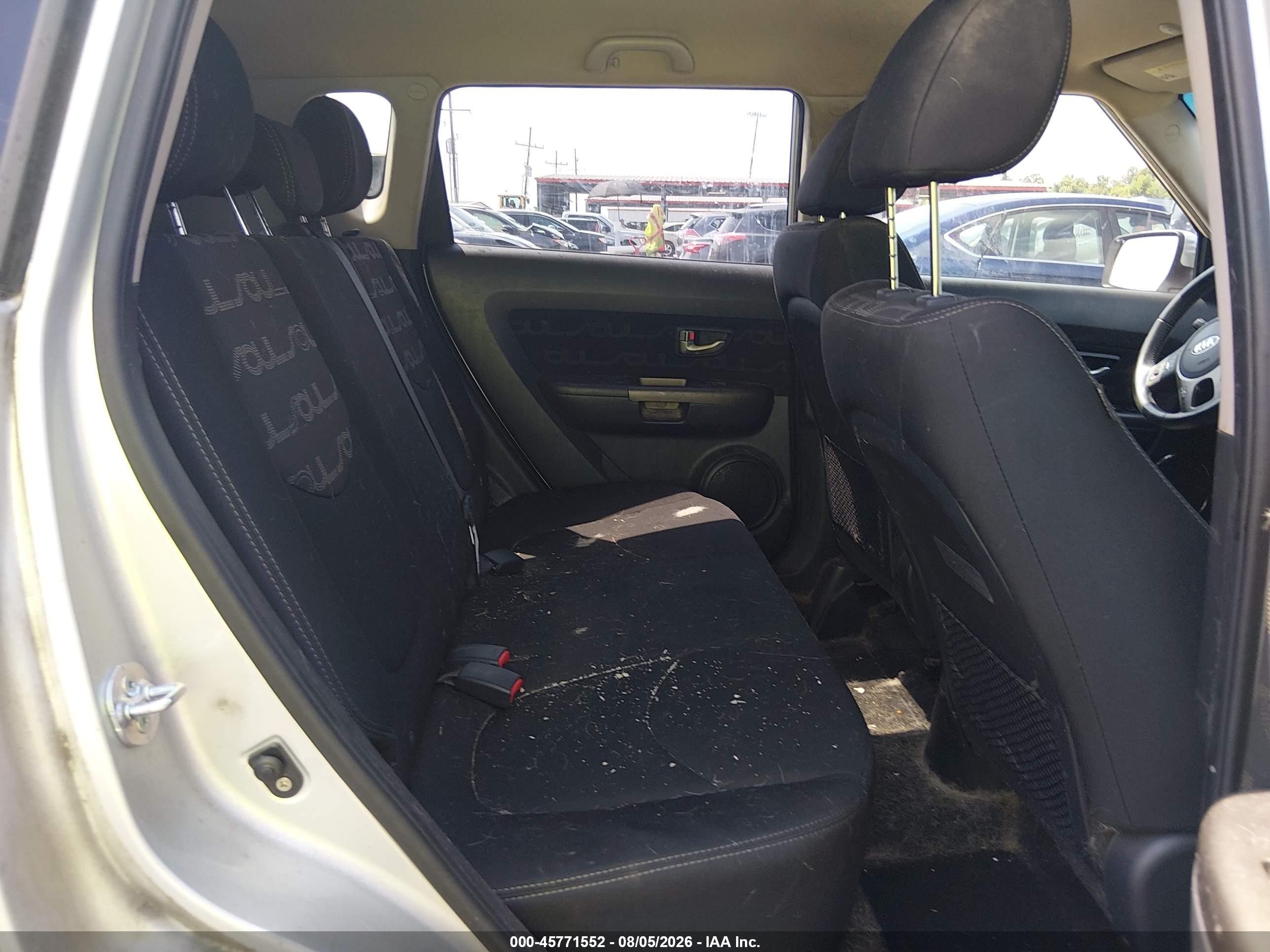 2013 Kia Soul + Silver vin: KNDJT2A66D7572813