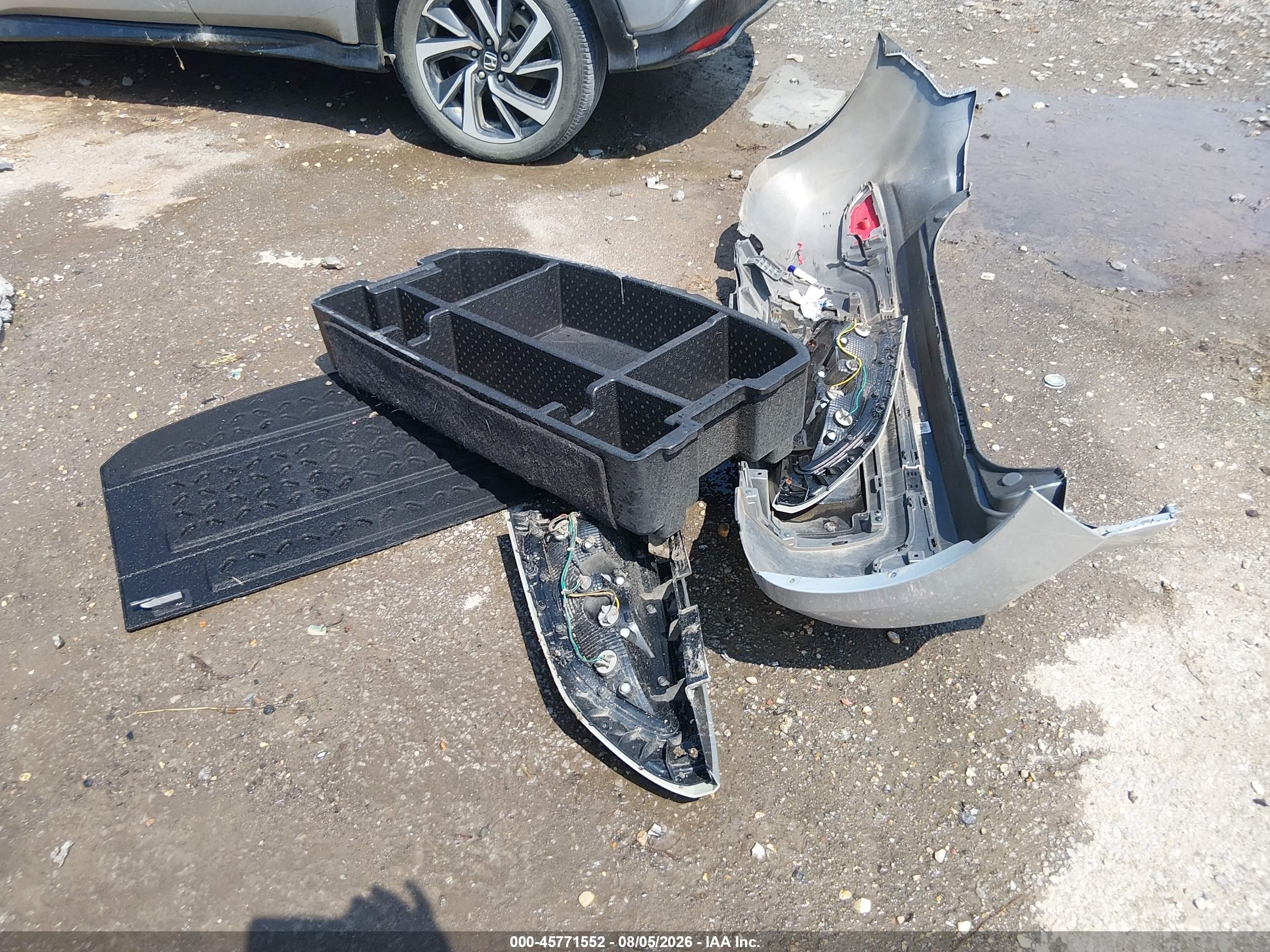 2013 Kia Soul + Silver vin: KNDJT2A66D7572813