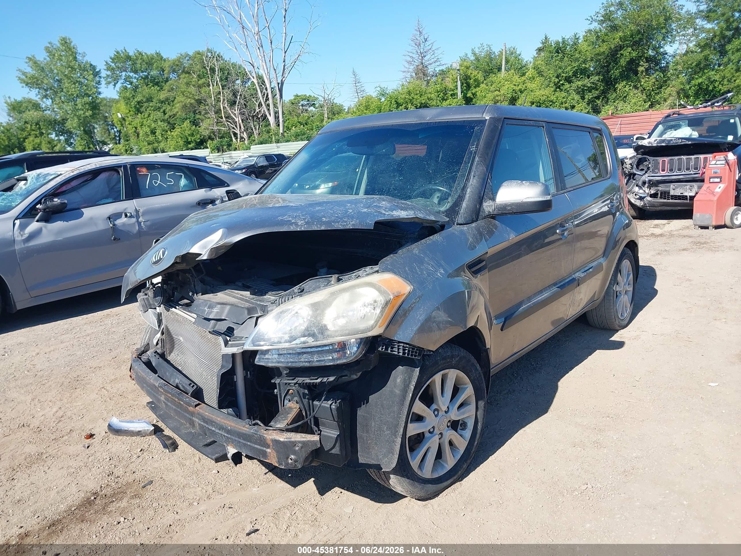 2013 Kia Soul + Gray vin: KNDJT2A66D7606040