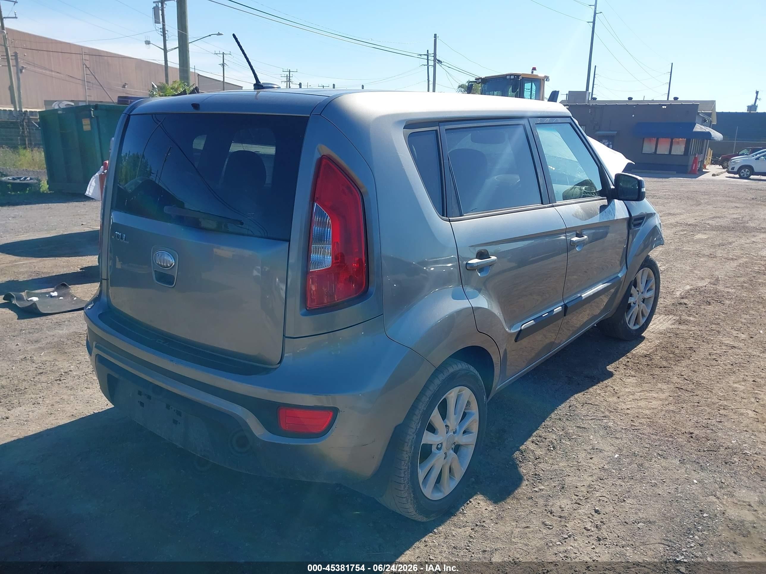 2013 Kia Soul + Gray vin: KNDJT2A66D7606040